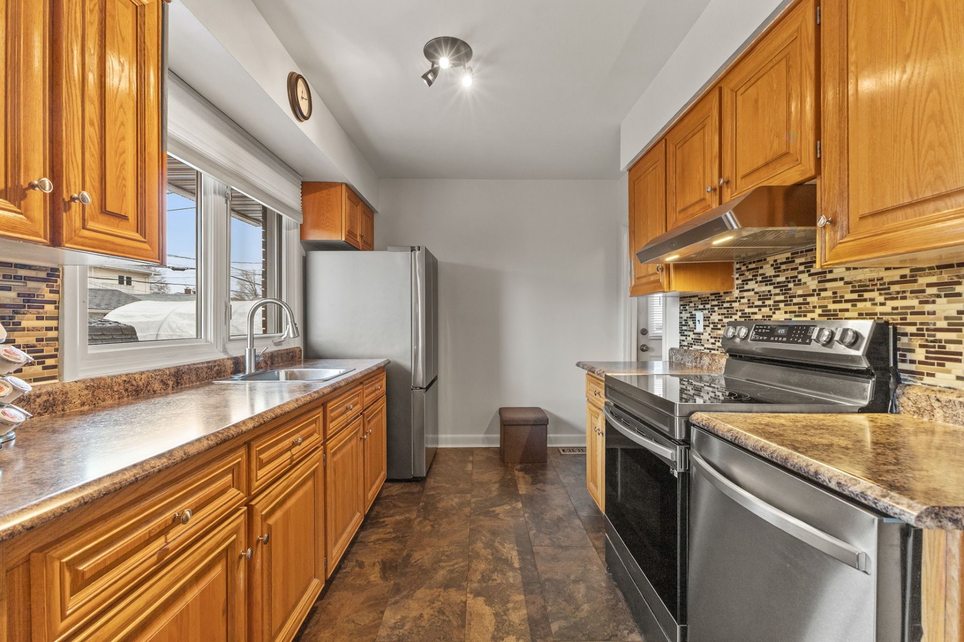 









399


Rue de Pointe-Gatineau

,
Gatineau (Gatineau),




QC
J8T2B9

