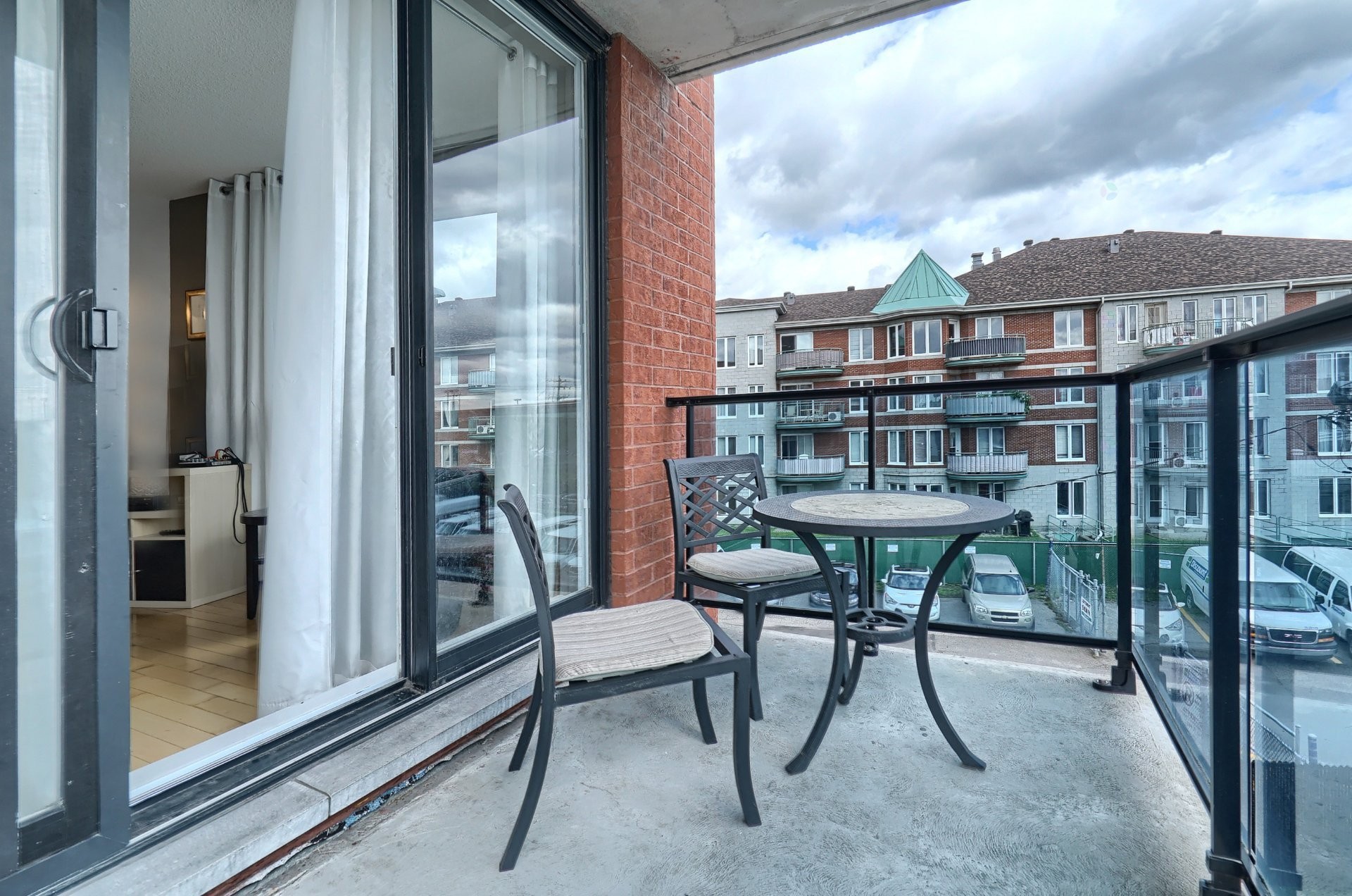 









375


Boul. Décarie

, 313,
Montréal (Saint-Laurent),




QC
H4L0B4

