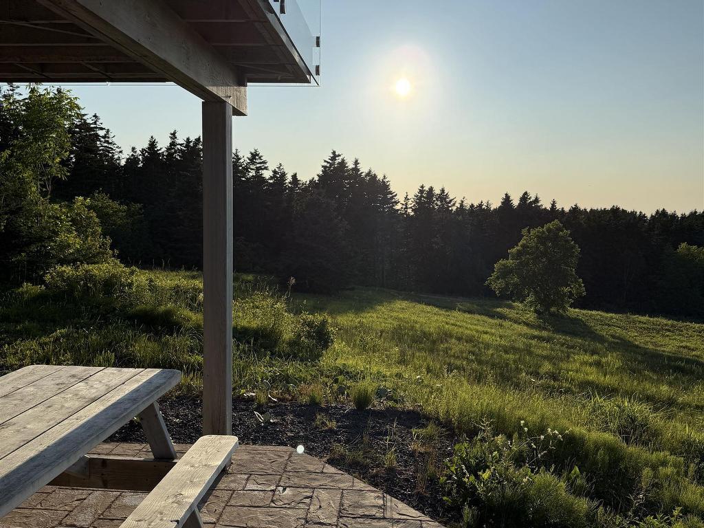 












161 Harbour Heights Road

,
Broad Cove Banks,




NS
B0E 1N0

