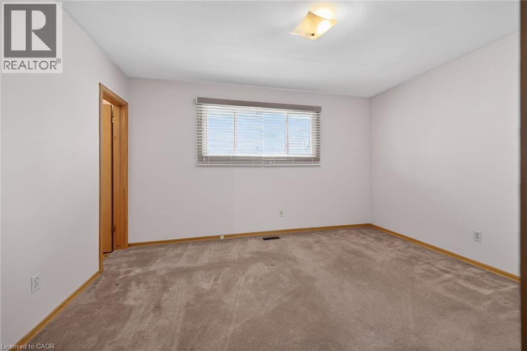 












4 SAN MARCO Street

,
Hamilton,




Ontario
L9C5M7

