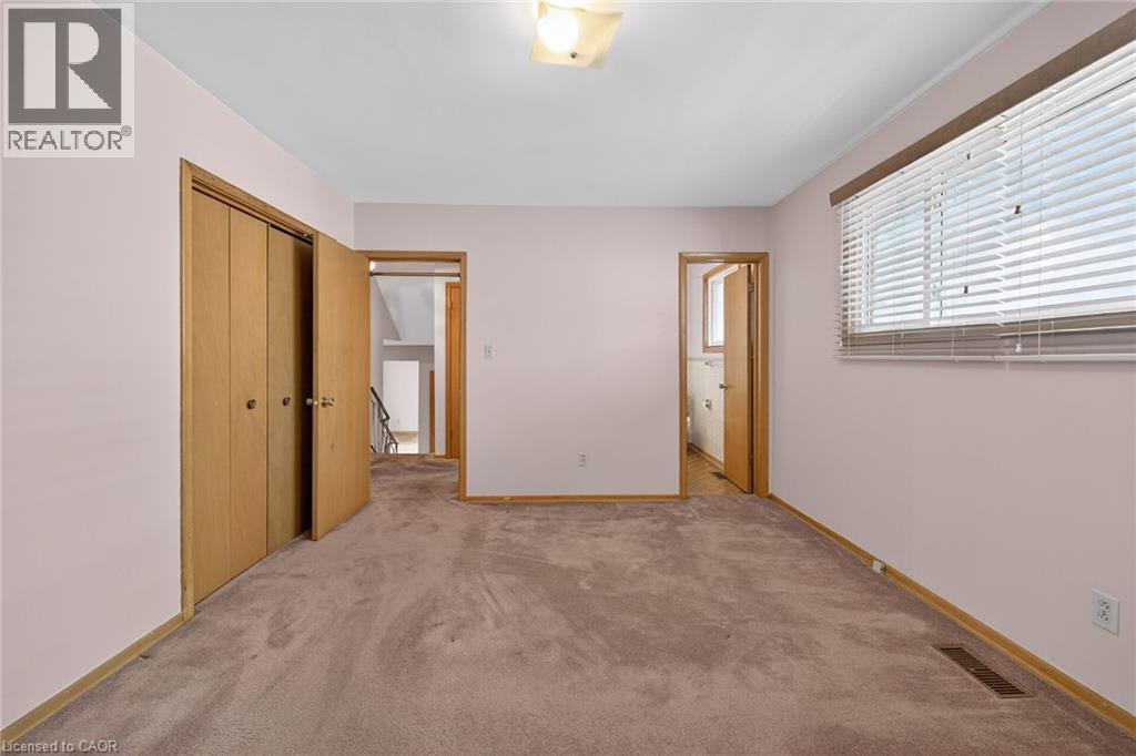 












4 SAN MARCO Street

,
Hamilton,




Ontario
L9C5M7

