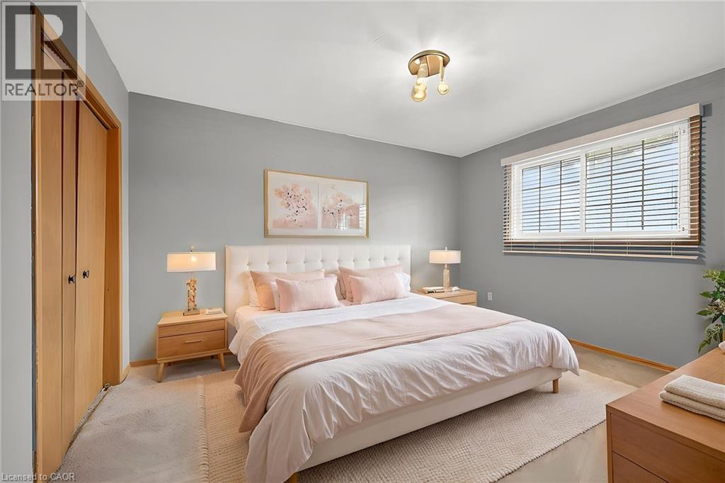 












4 SAN MARCO Street

,
Hamilton,




Ontario
L9C5M7

