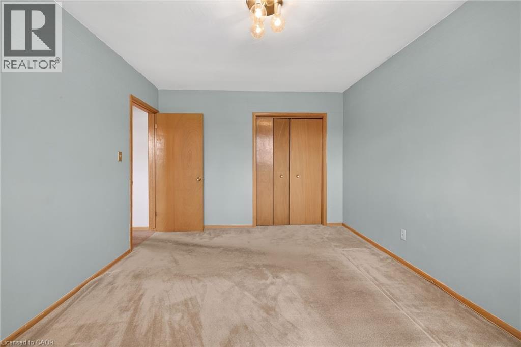 












4 SAN MARCO Street

,
Hamilton,




Ontario
L9C5M7

