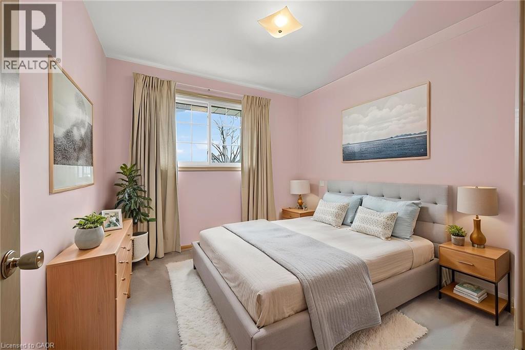 












4 SAN MARCO Street

,
Hamilton,




Ontario
L9C5M7

