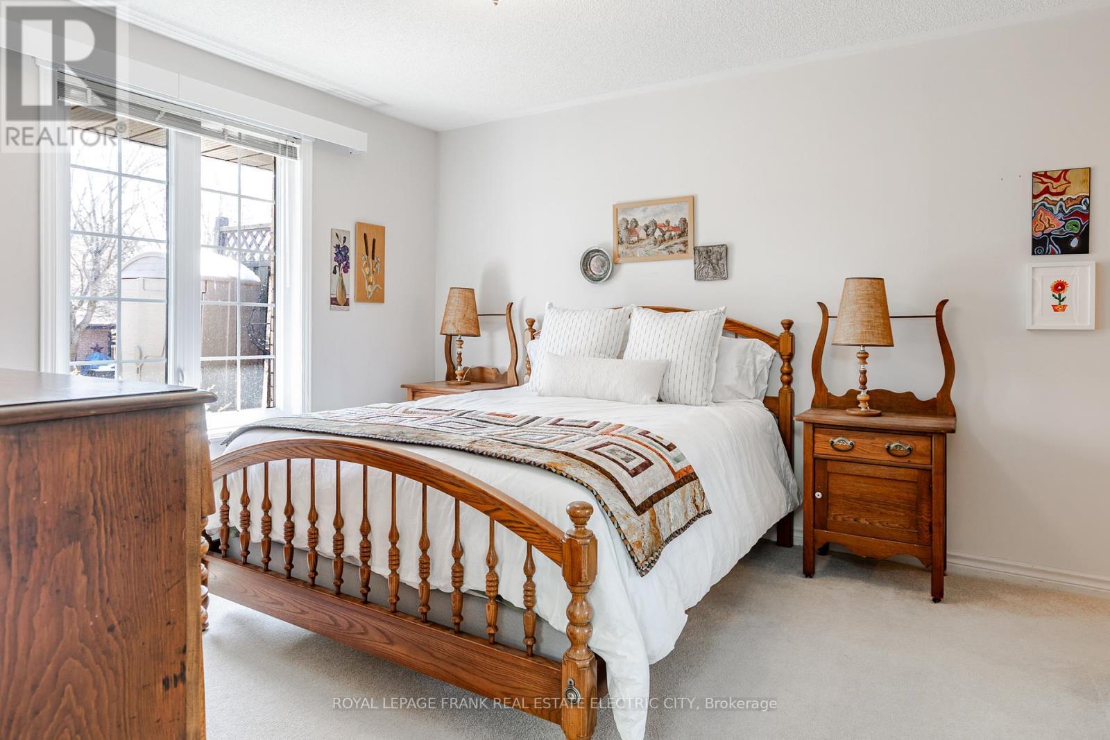 












6 - 685 WHITAKER STREET

,
Peterborough (Ashburnham Ward 4),




Ontario
K9H7K3

