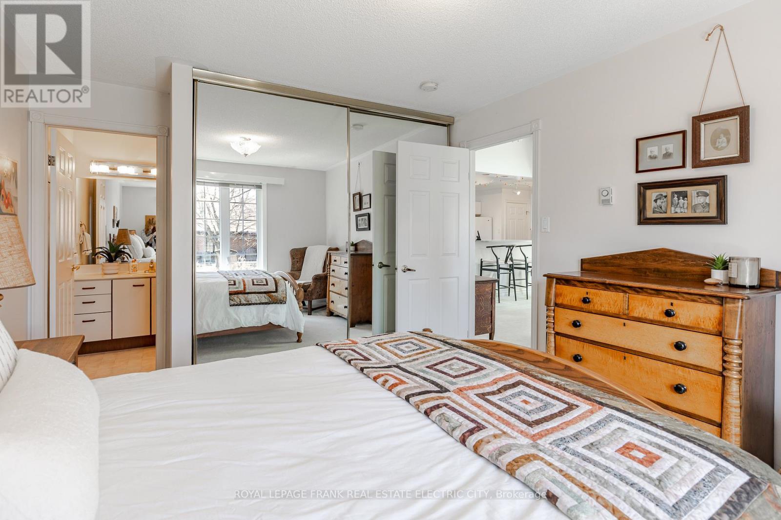 












6 - 685 WHITAKER STREET

,
Peterborough (Ashburnham Ward 4),




Ontario
K9H7K3

