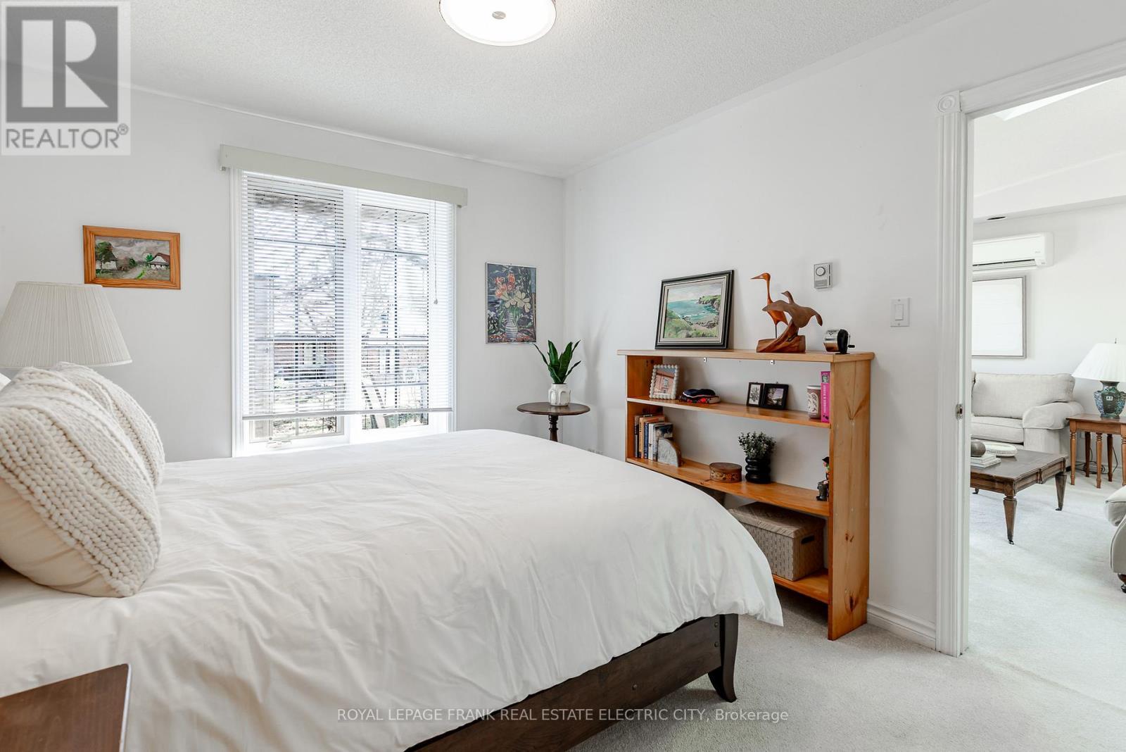












6 - 685 WHITAKER STREET

,
Peterborough (Ashburnham Ward 4),




Ontario
K9H7K3

