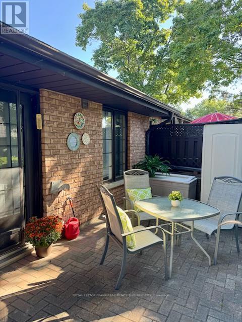 












6 - 685 WHITAKER STREET

,
Peterborough (Ashburnham Ward 4),




Ontario
K9H7K3

