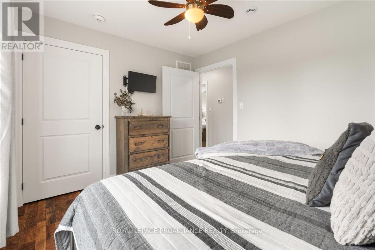 












264 GLEN MILLER ROAD

,
Quinte West (Sidney Ward),




Ontario
K8V5P8

