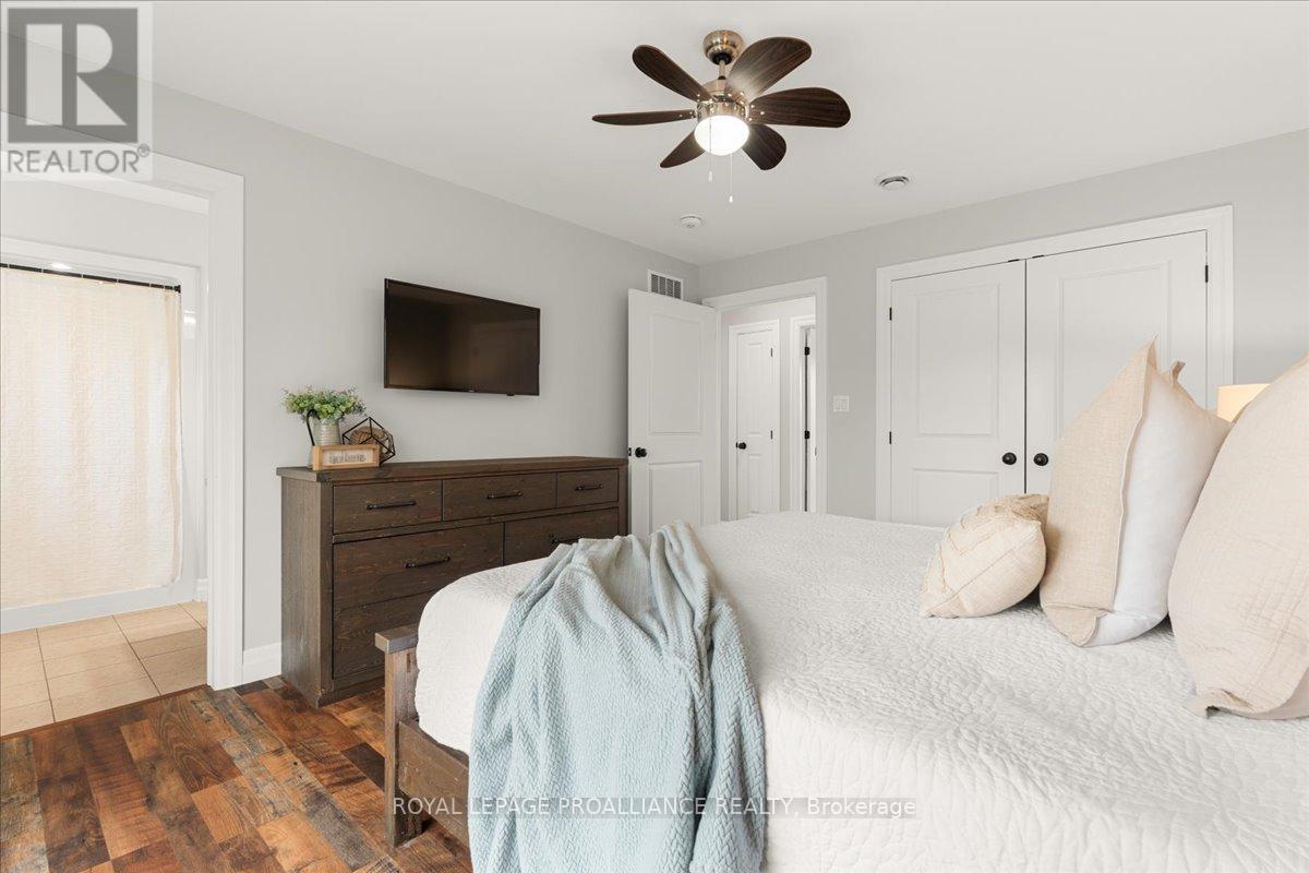 












264 GLEN MILLER ROAD

,
Quinte West (Sidney Ward),




Ontario
K8V5P8

