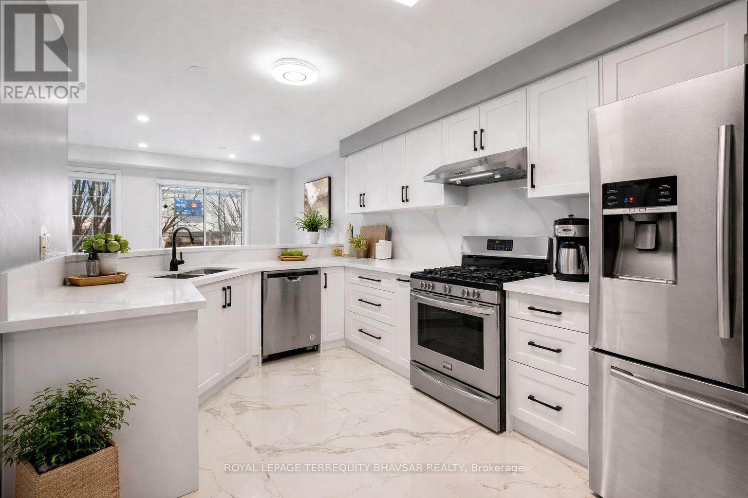 












48 - 6830 MEADOWVALE TOWN CENTRE CIRCLE

,
Mississauga,




Ontario
L5N7T5

