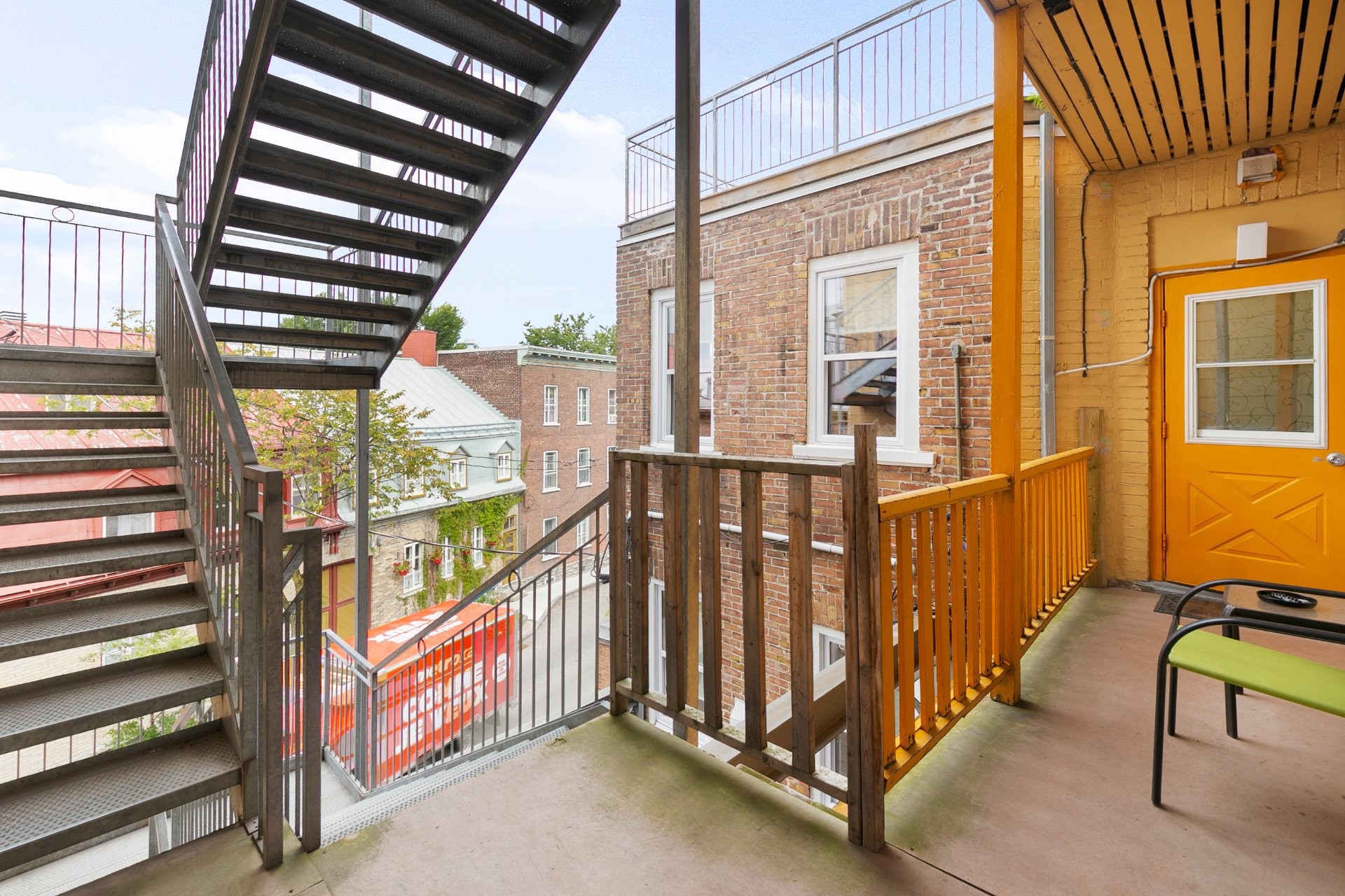 









210

 - 224


Av. St-Jean-Baptiste

,
Québec (Les Rivières),




QC
G1R2X1

