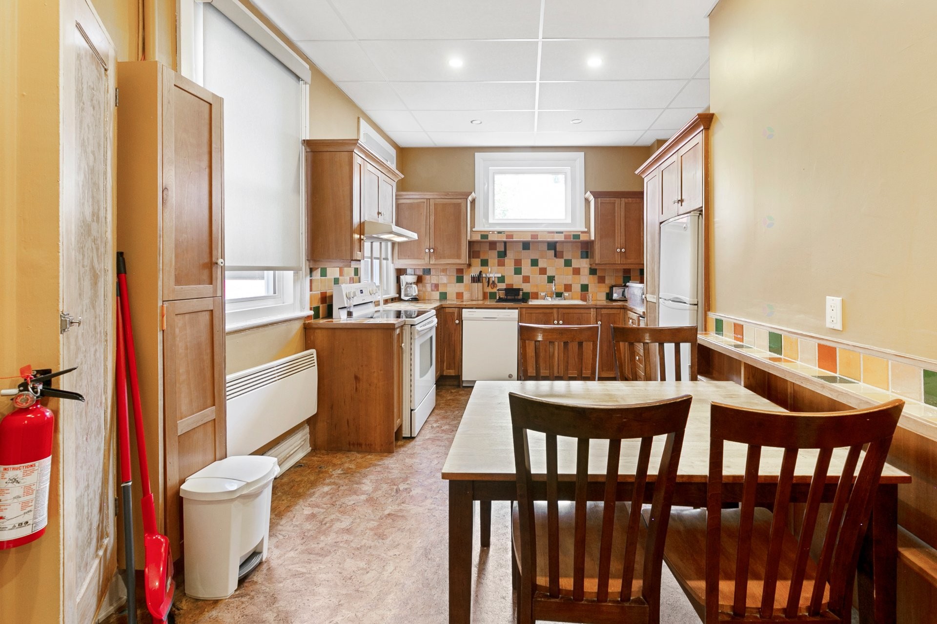 









210

 - 224


Av. St-Jean-Baptiste

,
Québec (Les Rivières),




QC
G1R2X1

