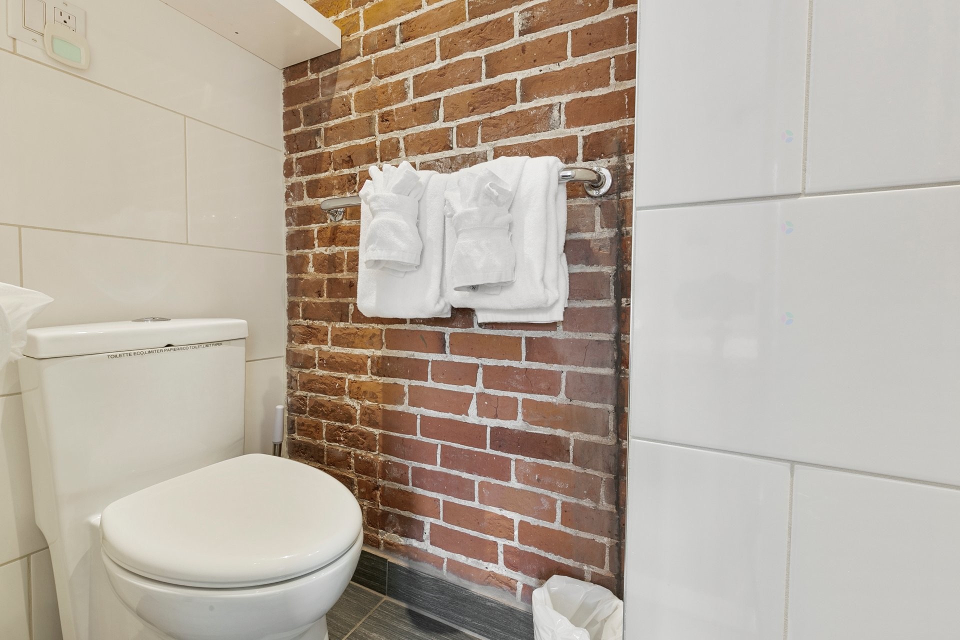 









210

 - 224


Av. St-Jean-Baptiste

,
Québec (Les Rivières),




QC
G1R2X1

