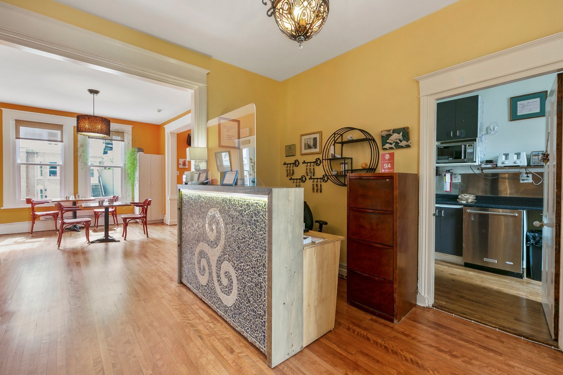 









210

 - 224


Av. St-Jean-Baptiste

,
Québec (Les Rivières),




QC
G1R2X1

