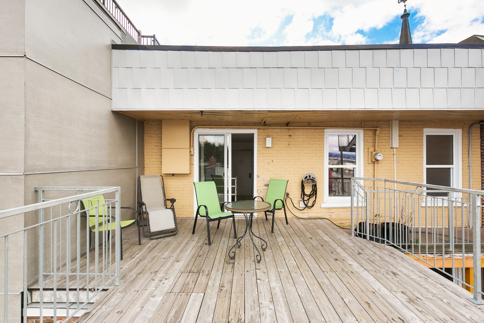 









210

 - 224


Av. St-Jean-Baptiste

,
Québec (Les Rivières),




QC
G1R2X1

