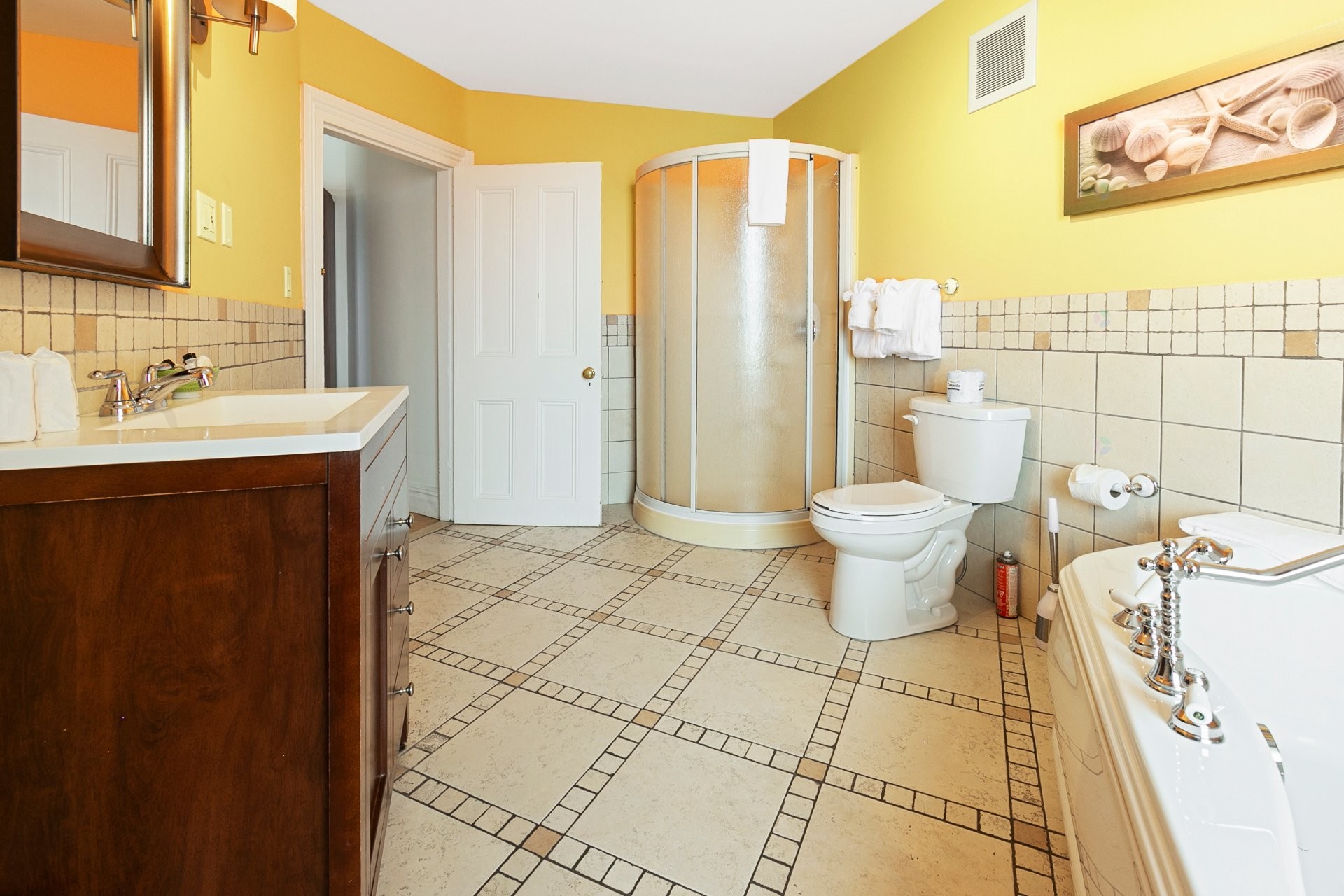 









210

 - 224


Av. St-Jean-Baptiste

,
Québec (Les Rivières),




QC
G1R2X1

