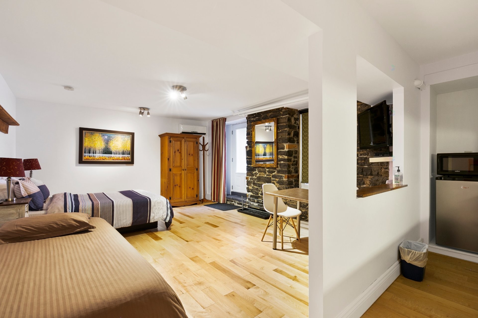 









210

 - 224


Av. St-Jean-Baptiste

,
Québec (Les Rivières),




QC
G1R2X1

