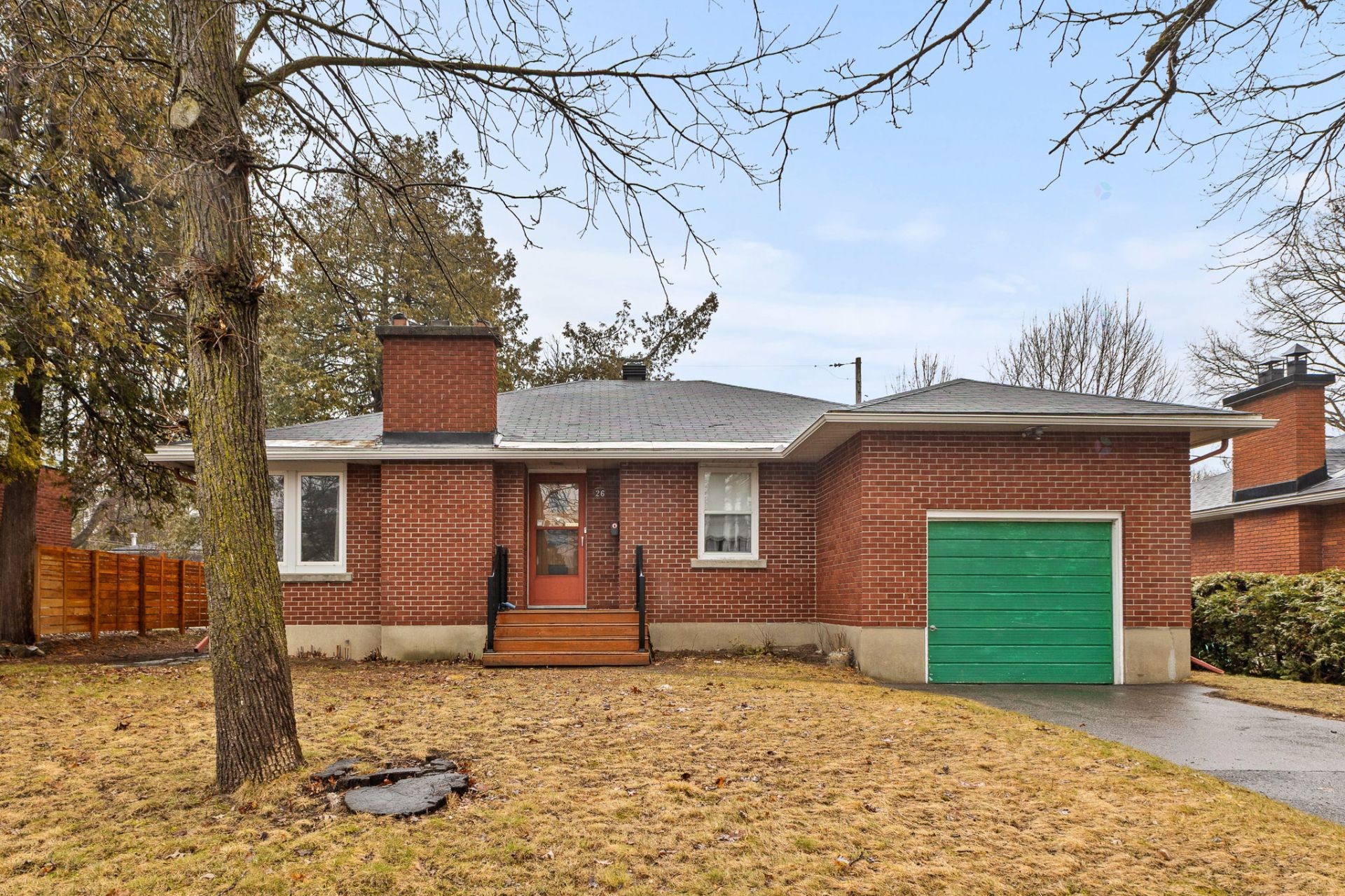 









26


Rue St-François

,
Gatineau (Hull),




QC
J9A1A9

