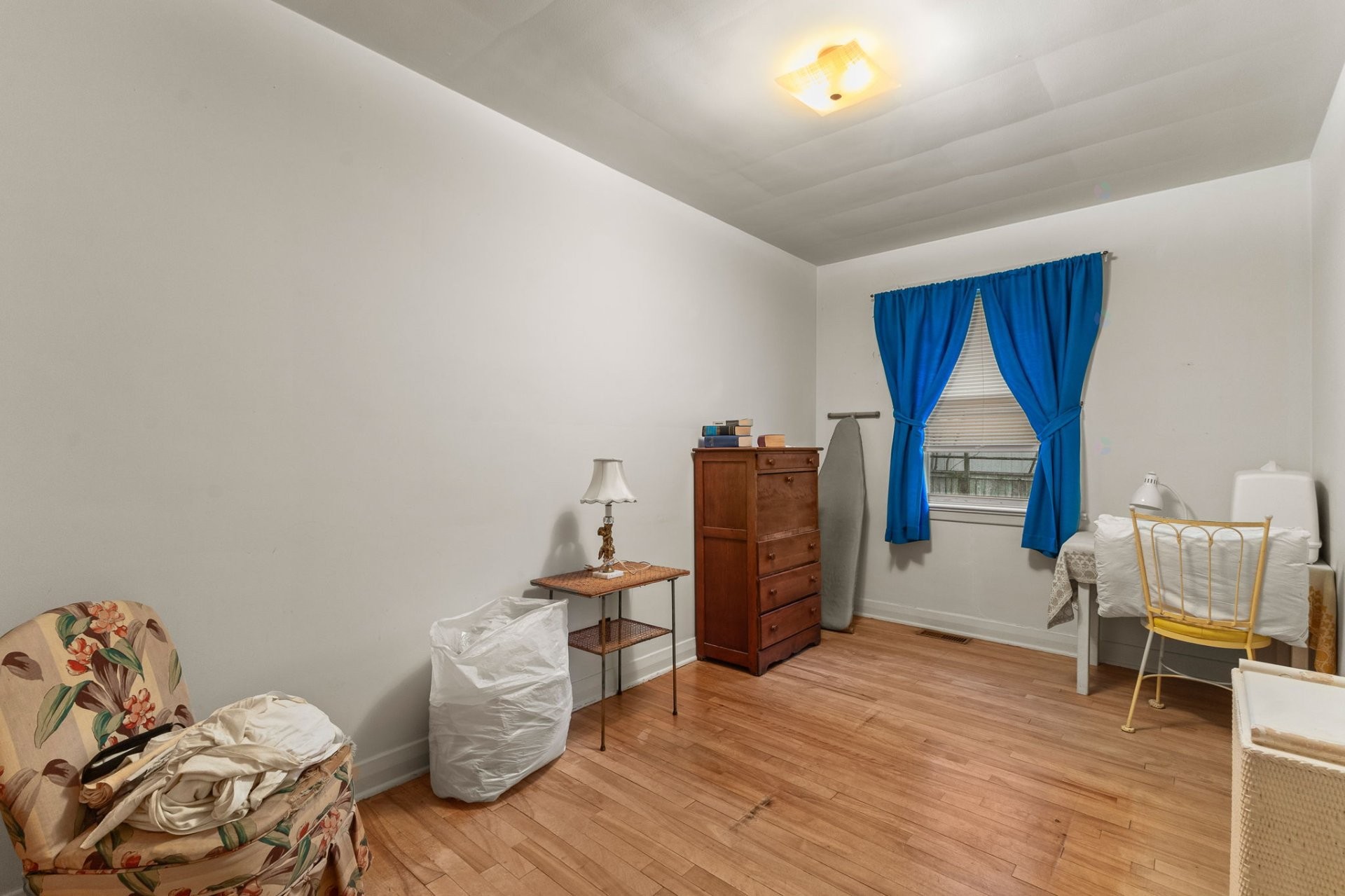 









26


Rue St-François

,
Gatineau (Hull),




QC
J9A1A9


