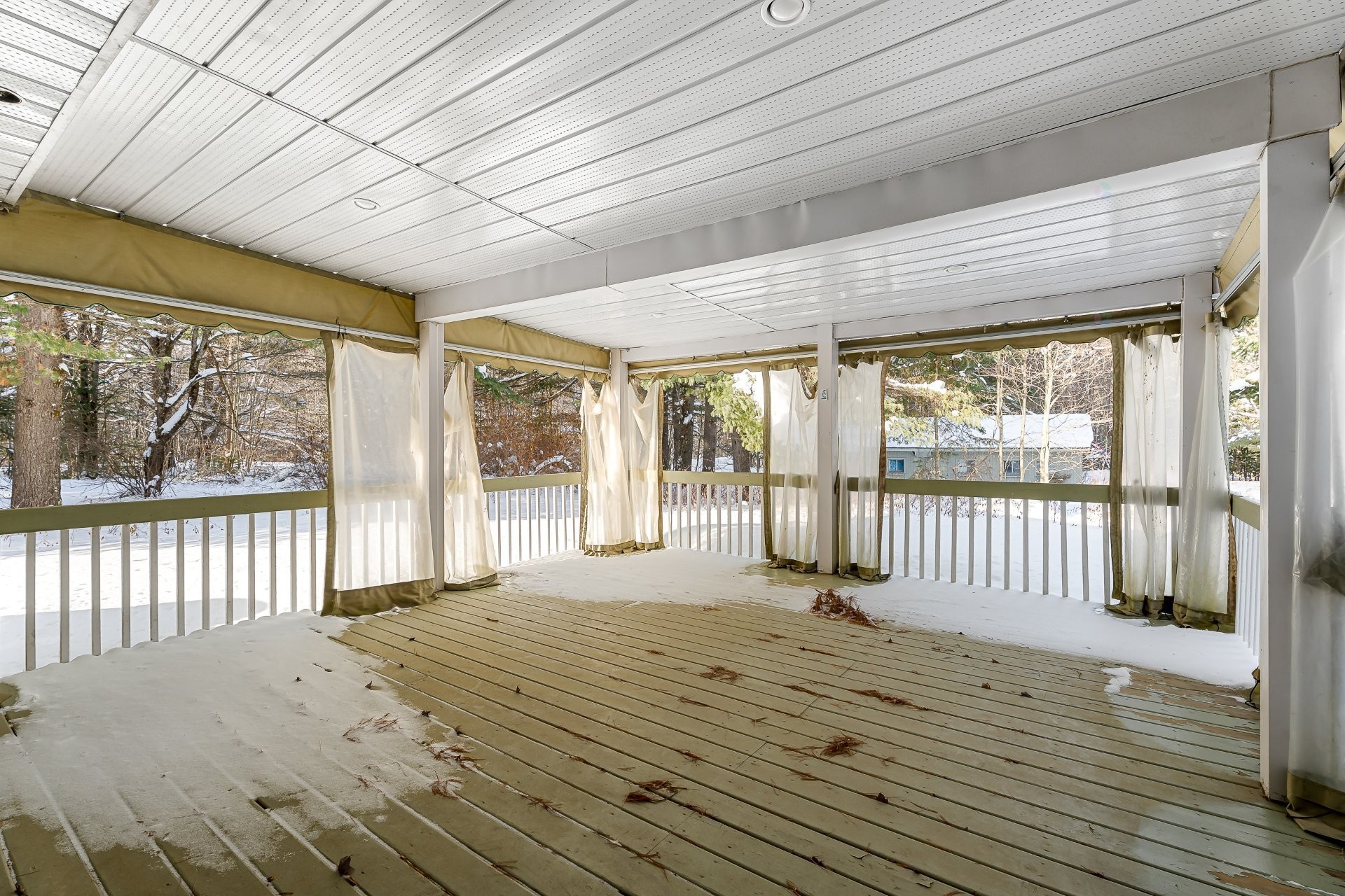 









1102


Boul. de La Salette

,
Saint-Jérôme,




QC
J5L2J7

