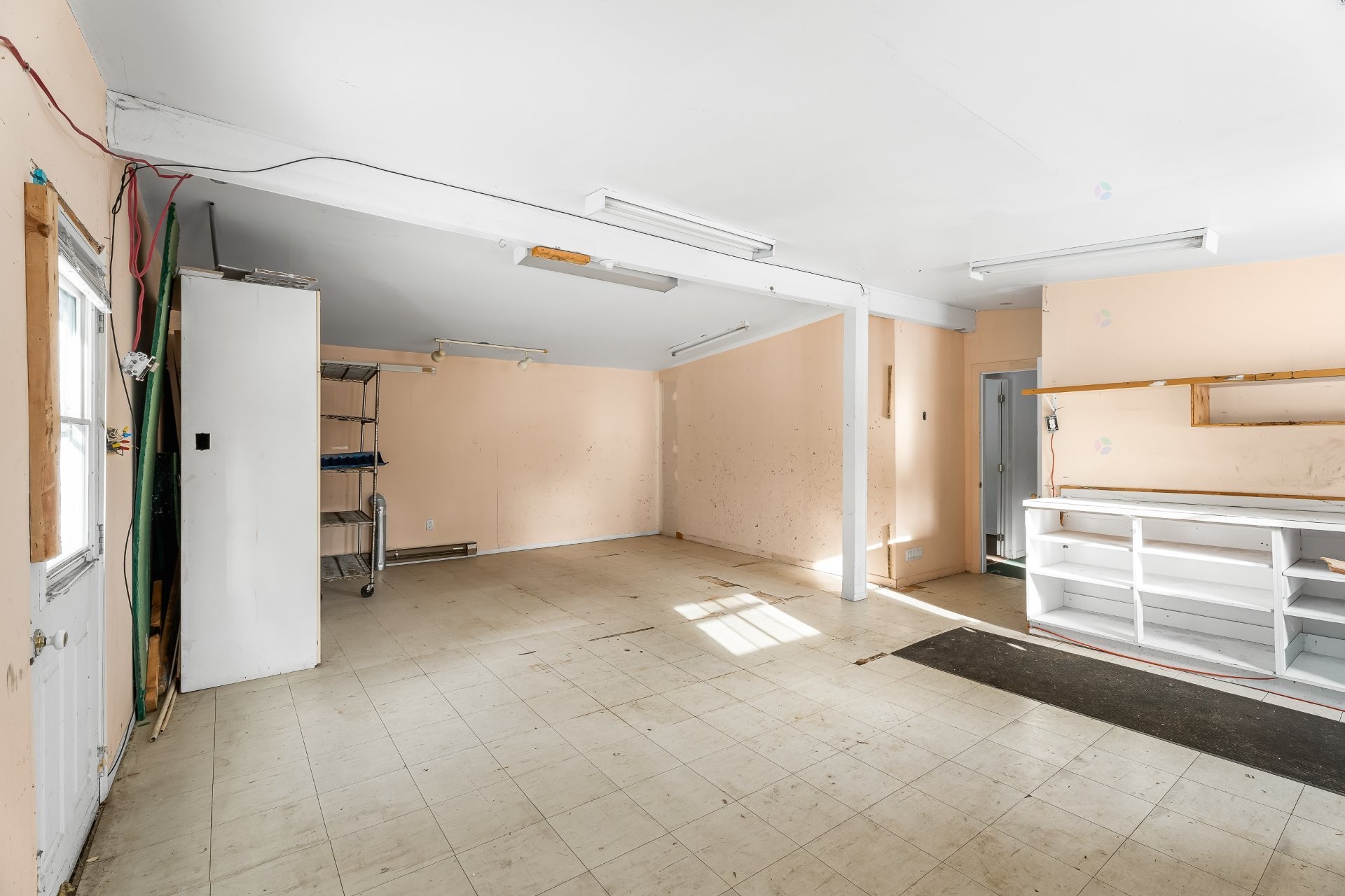 









1102


Boul. de La Salette

,
Saint-Jérôme,




QC
J5L2J7

