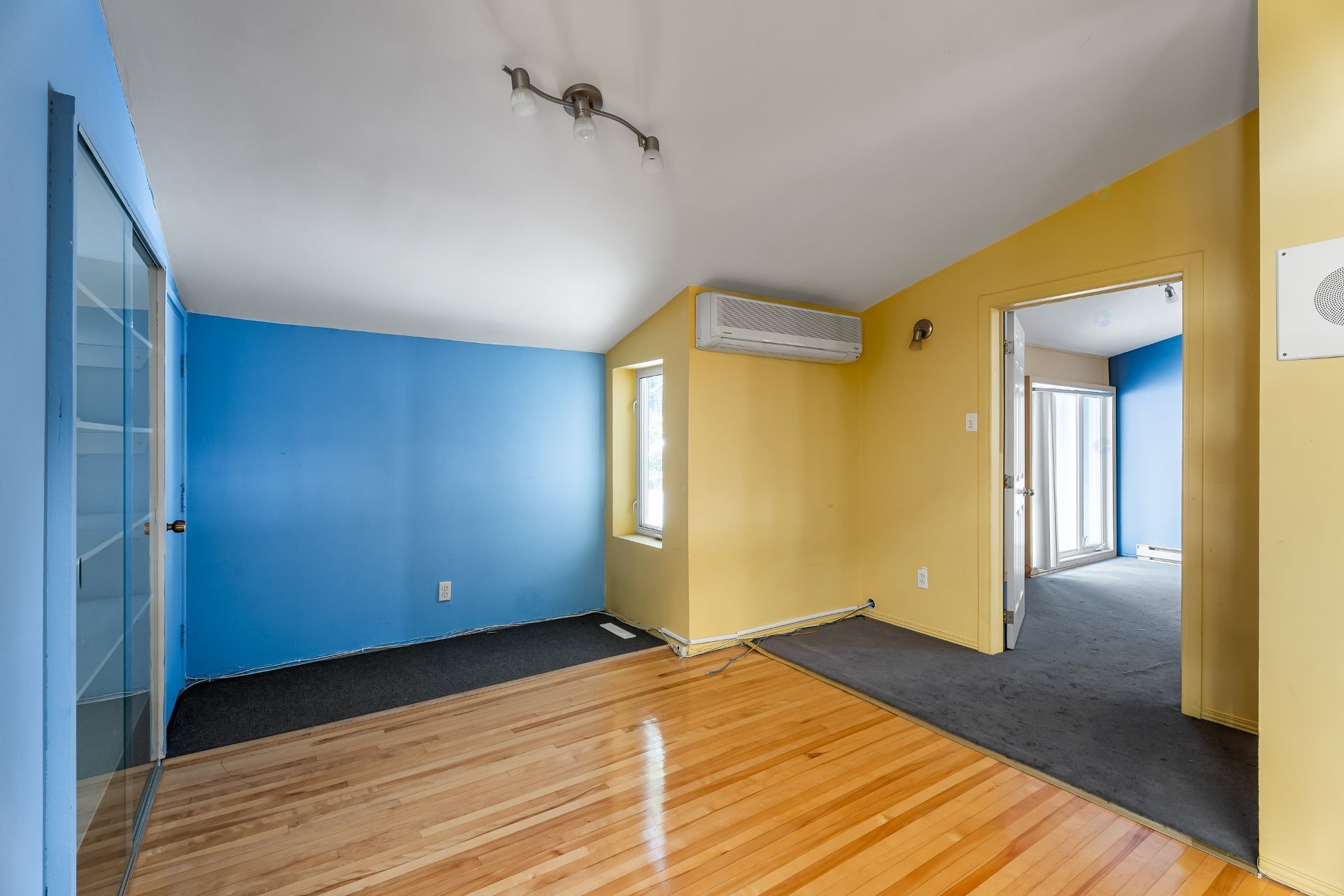 









1102


Boul. de La Salette

,
Saint-Jérôme,




QC
J5L2J7

