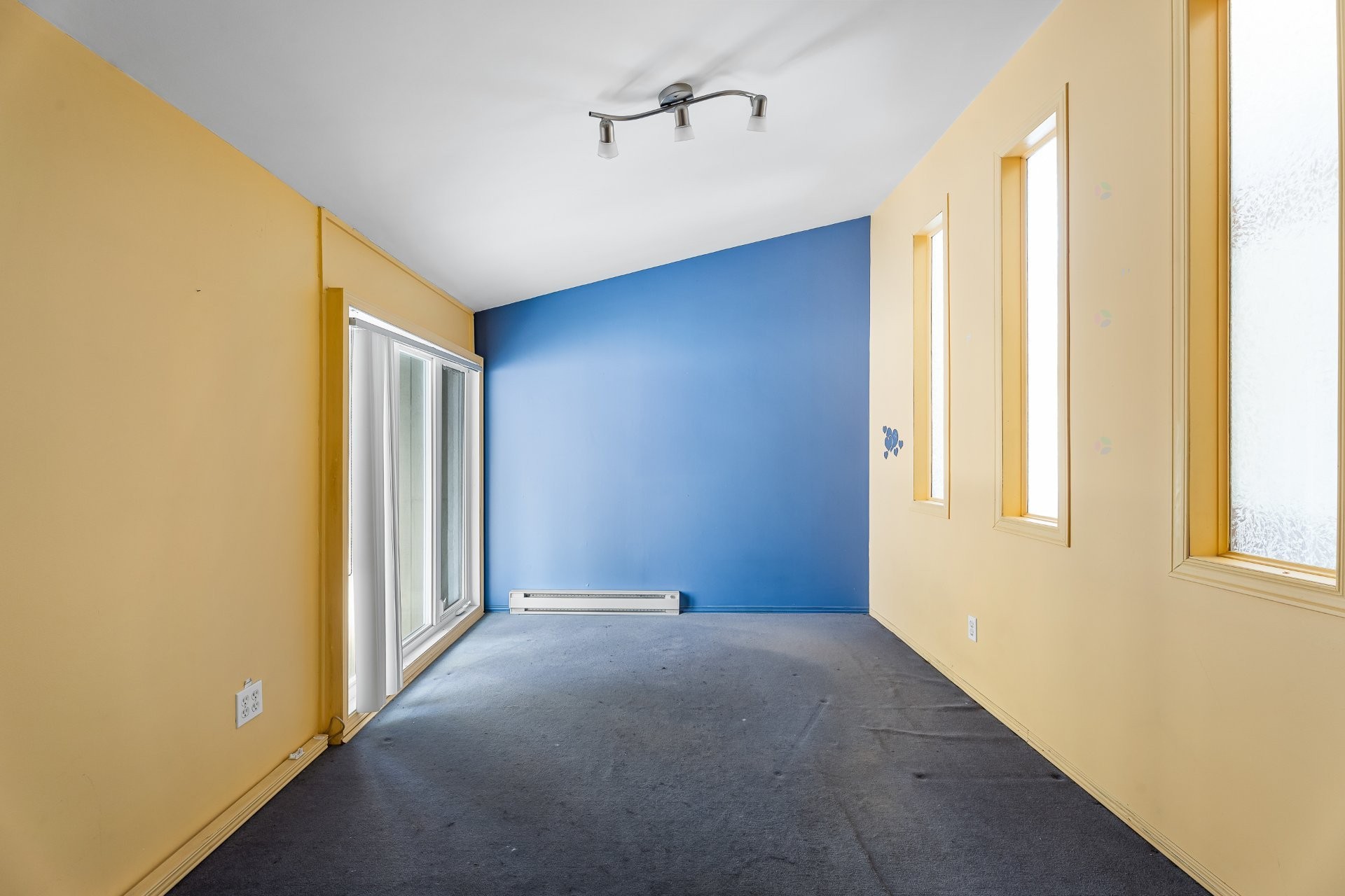 









1102


Boul. de La Salette

,
Saint-Jérôme,




QC
J5L2J7

