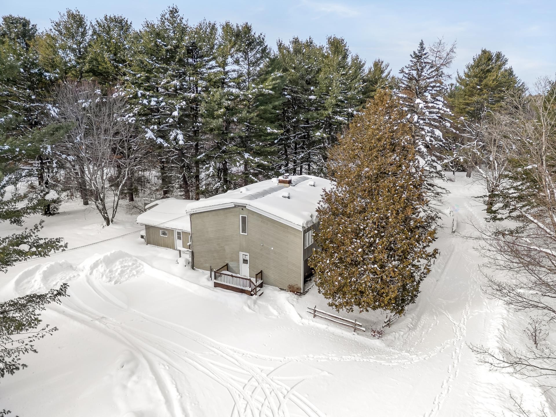 









1102


Boul. de La Salette

,
Saint-Jérôme,




QC
J5L2J7

