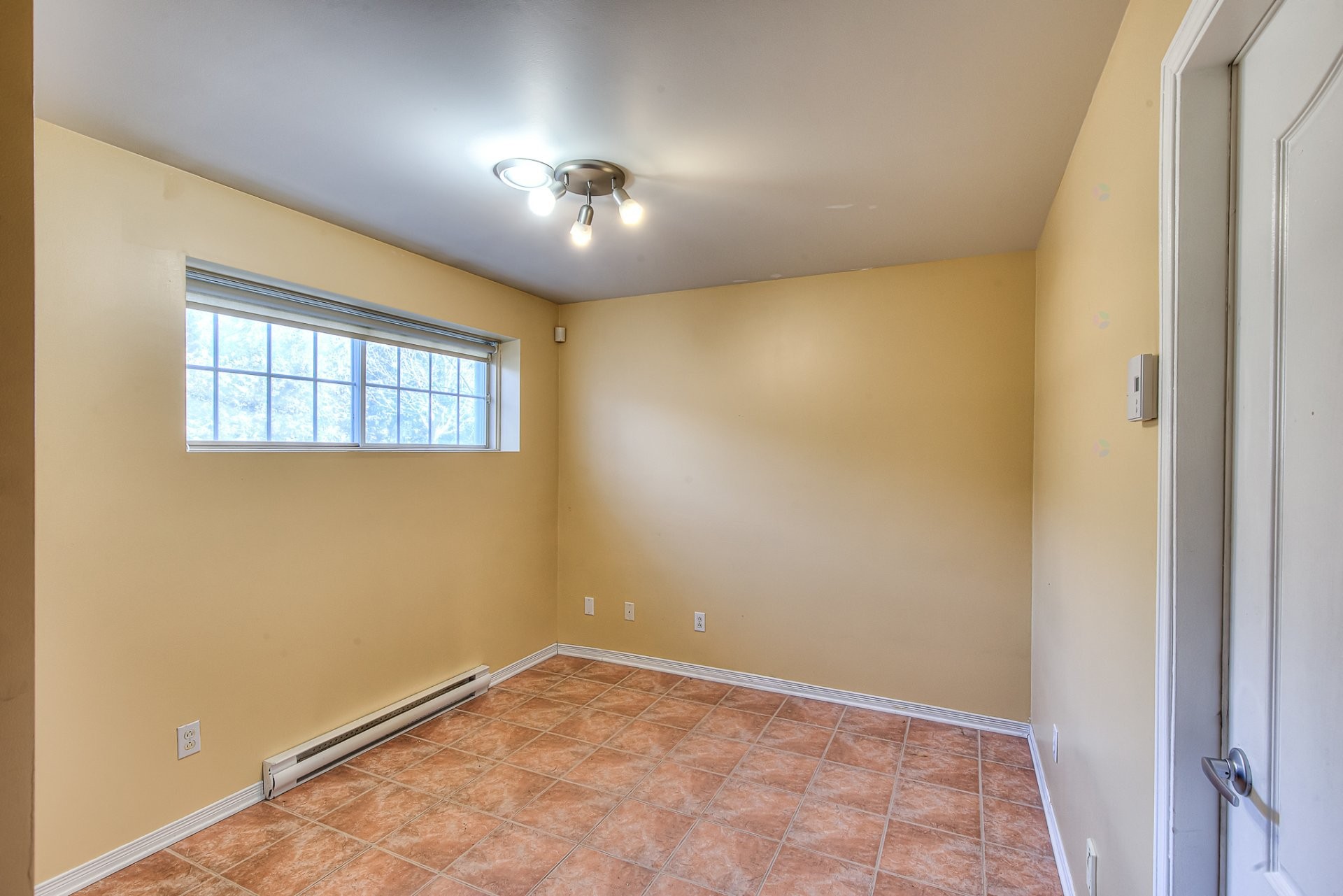 









399Z


Rue Éricka

, 44,
Laval (Fabreville),




QC
H7P5S3

