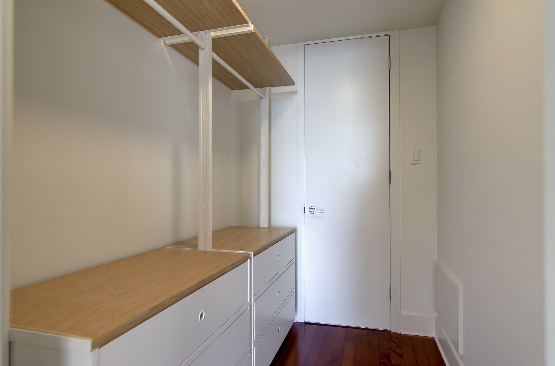 









801


Rue de la Commune E.

, 704,
Montréal (Ville-Marie),




QC
H2L0A3

