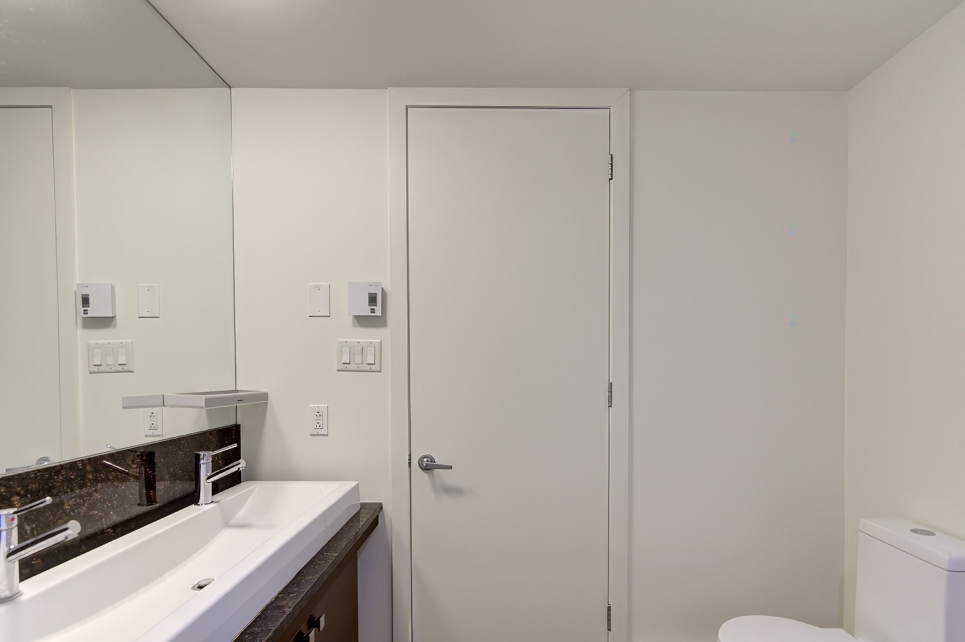 









801


Rue de la Commune E.

, 704,
Montréal (Ville-Marie),




QC
H2L0A3

