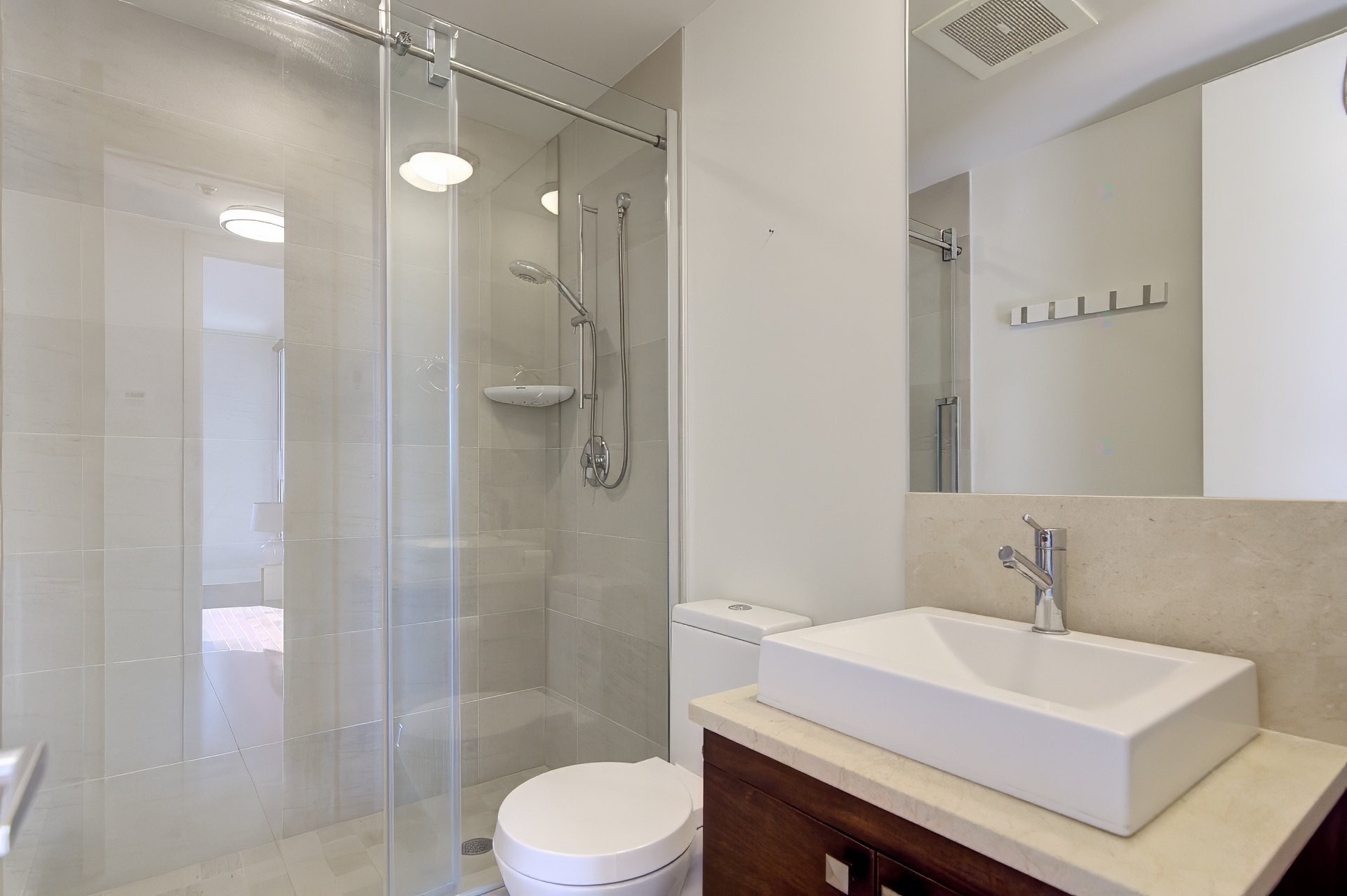 









801


Rue de la Commune E.

, 704,
Montréal (Ville-Marie),




QC
H2L0A3

