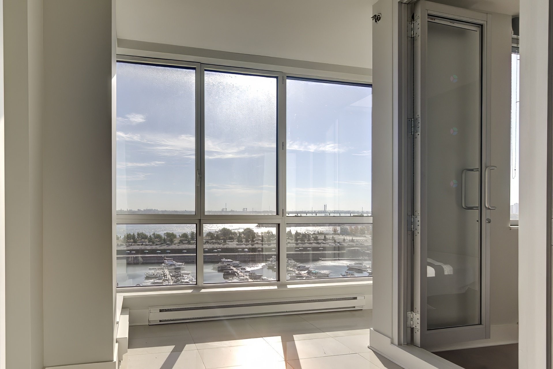 









801


Rue de la Commune E.

, 704,
Montréal (Ville-Marie),




QC
H2L0A3

