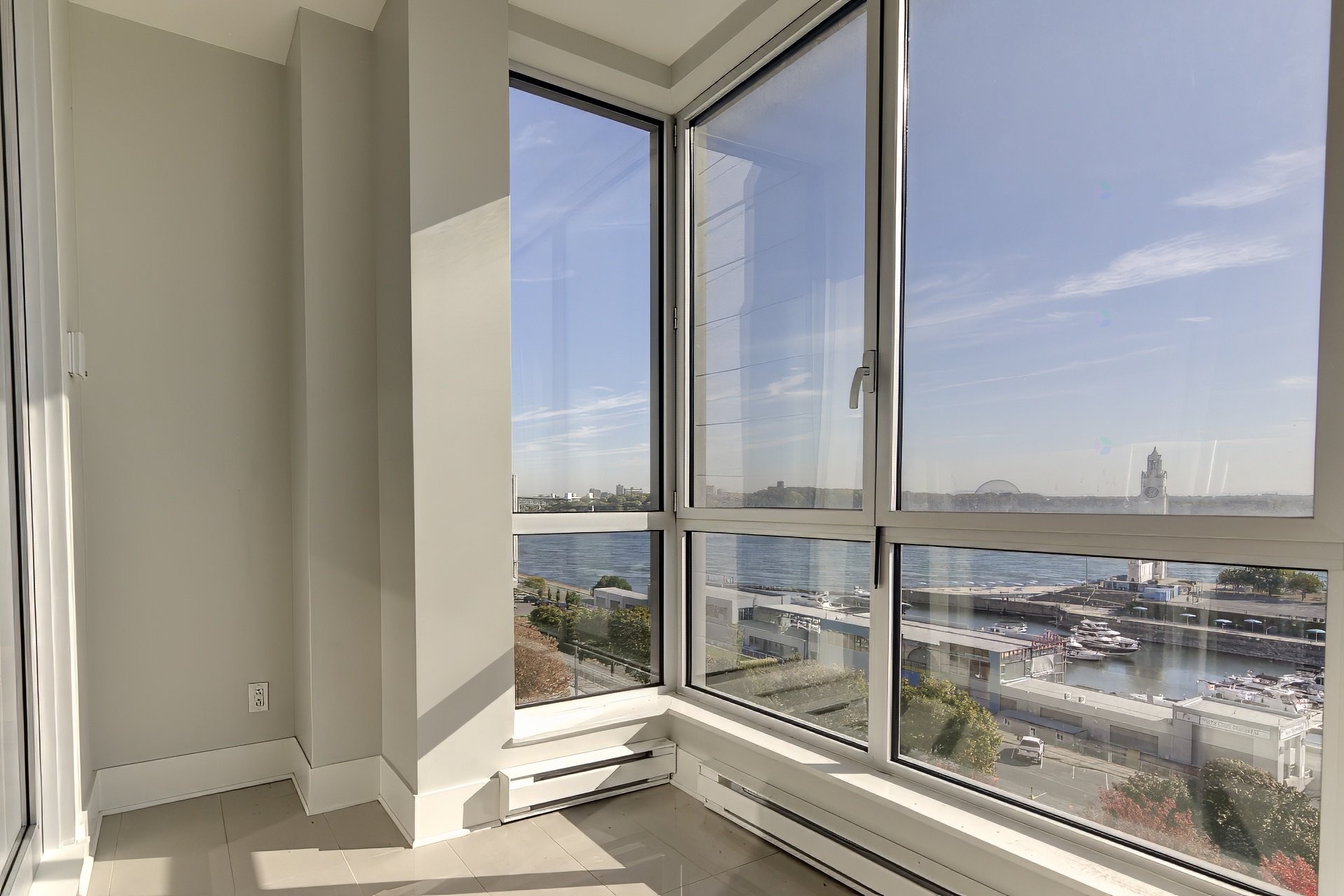 









801


Rue de la Commune E.

, 704,
Montréal (Ville-Marie),




QC
H2L0A3

