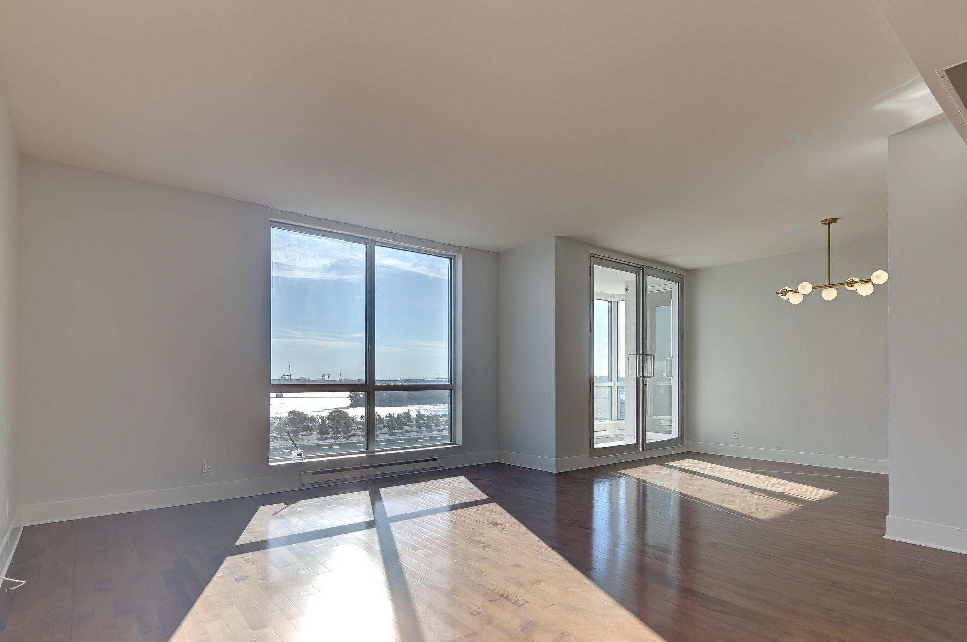 









801


Rue de la Commune E.

, 704,
Montréal (Ville-Marie),




QC
H2L0A3

