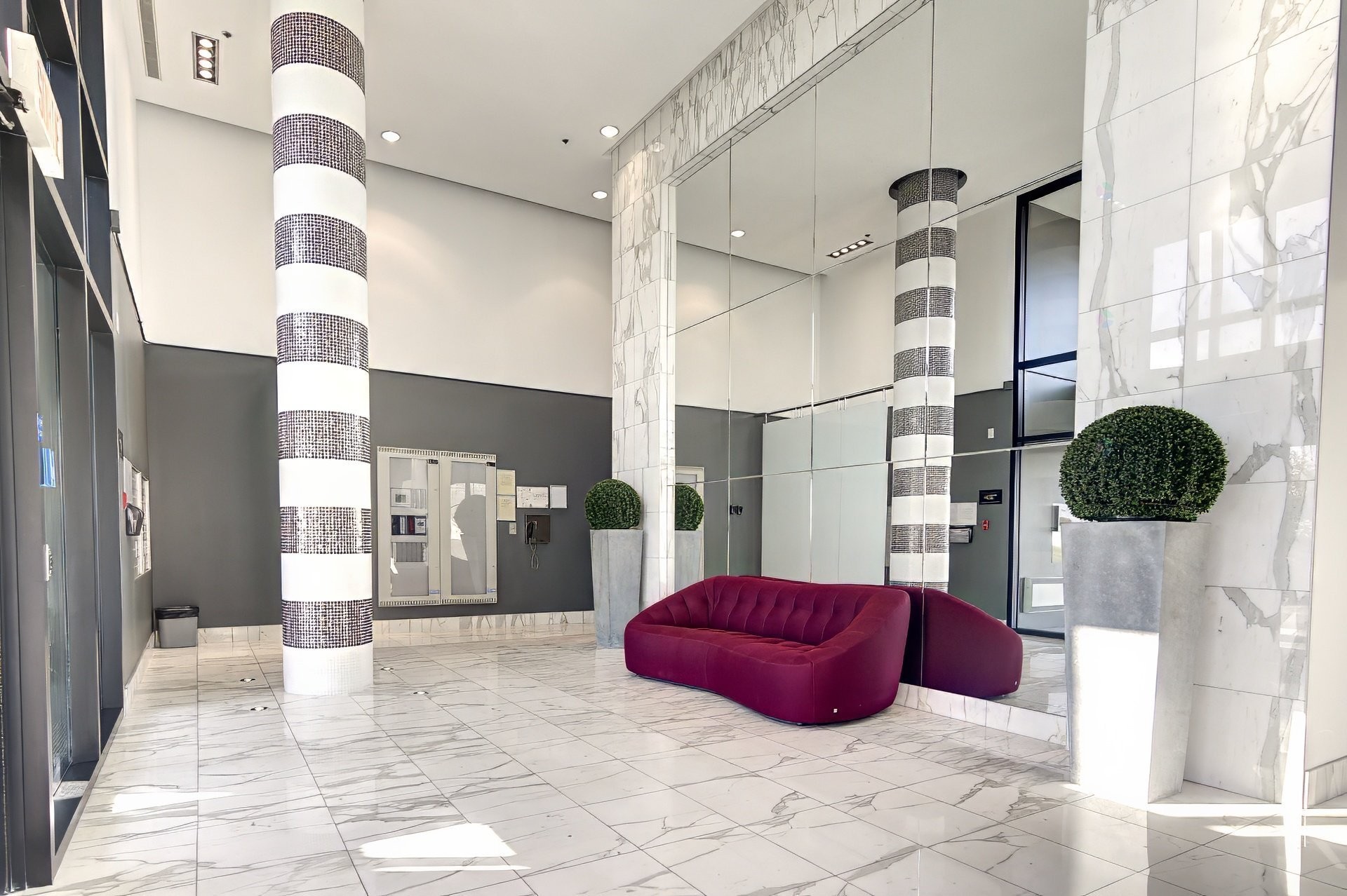 









801


Rue de la Commune E.

, 704,
Montréal (Ville-Marie),




QC
H2L0A3

