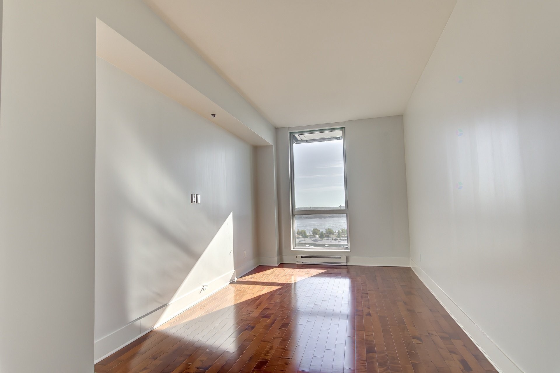 









801


Rue de la Commune E.

, 704,
Montréal (Ville-Marie),




QC
H2L0A3

