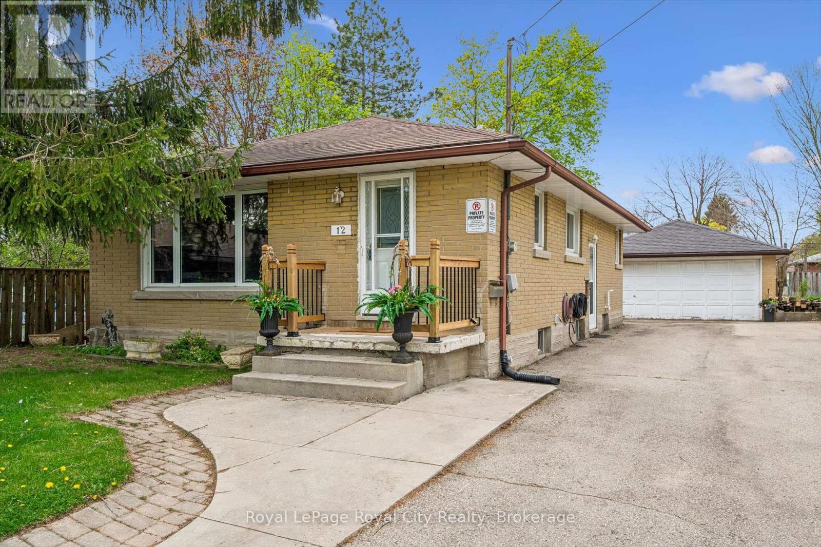 












12 DELMAR BOULEVARD

,
Guelph (St. George's),




Ontario
N1E2K8

