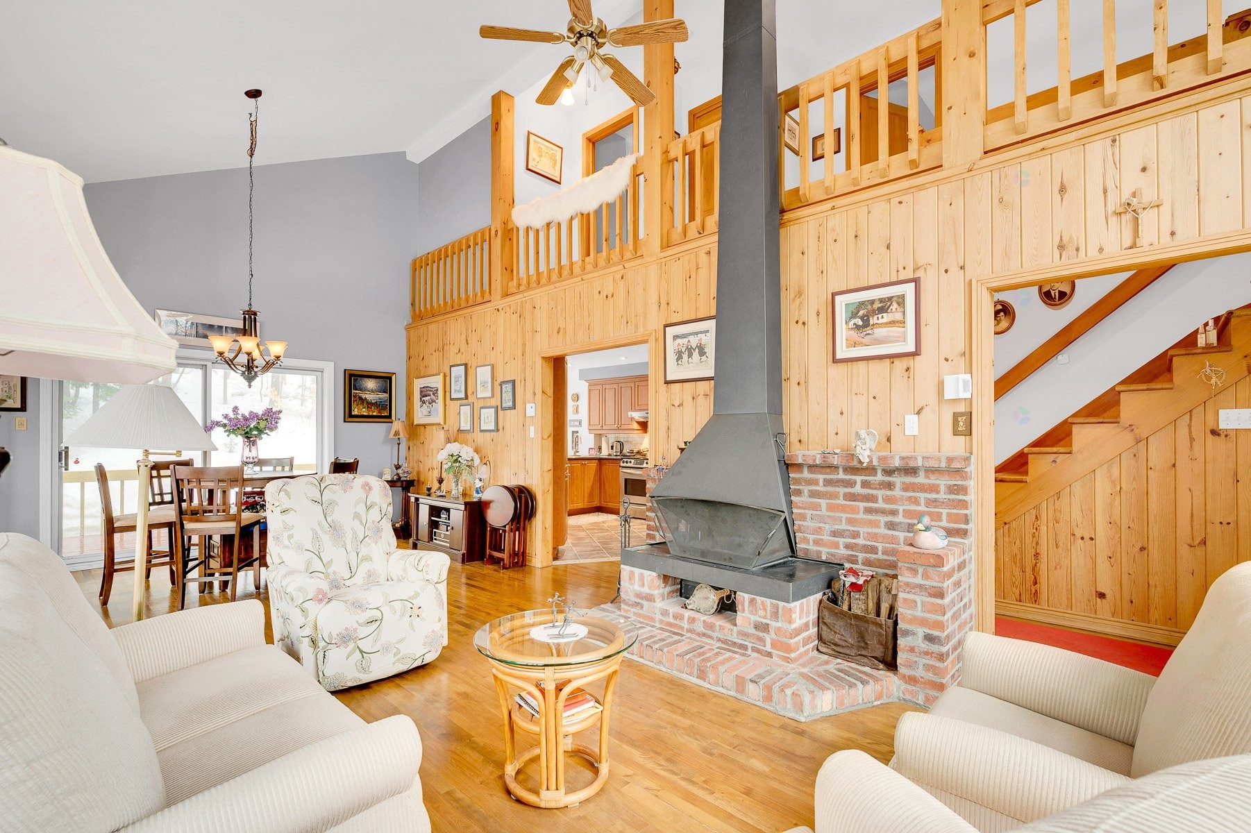 









20


Ch. des Couleurs

,
Saint-Sauveur,




QC
J0R1R2

