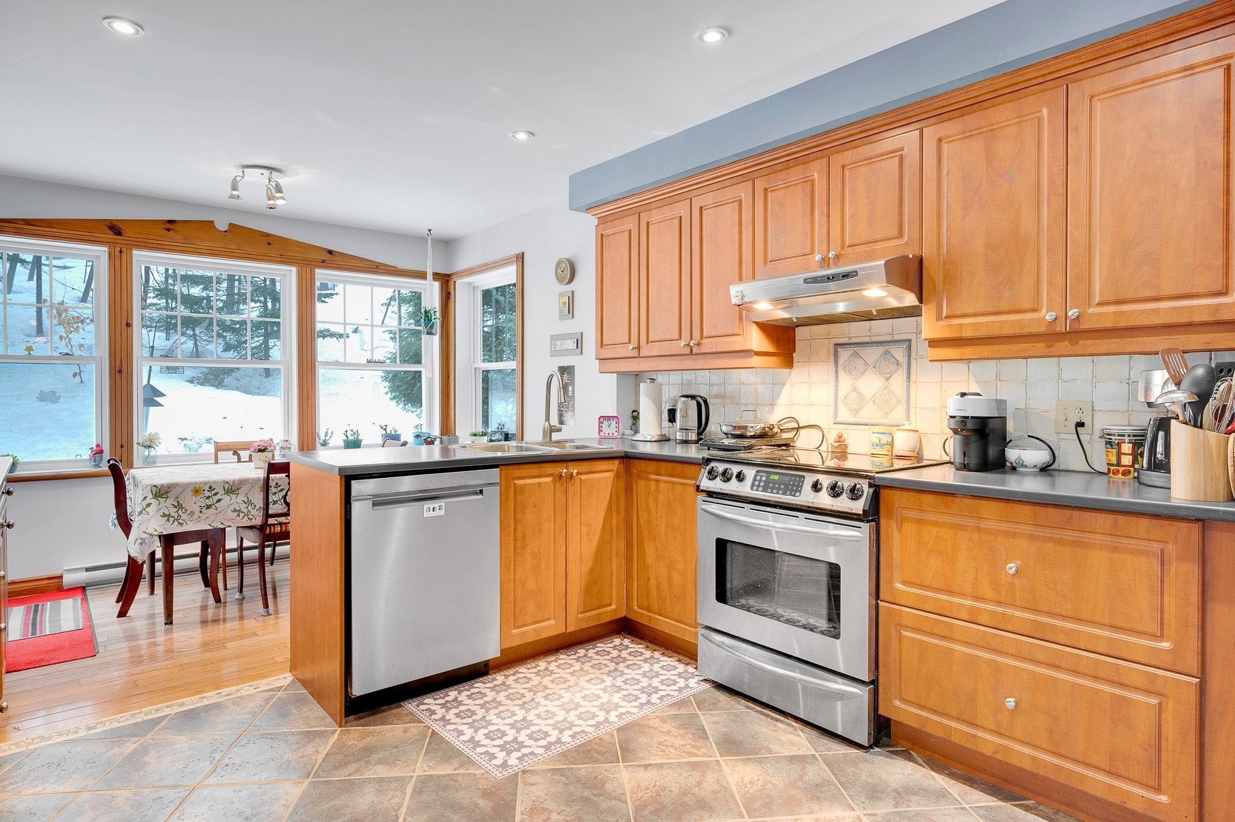 









20


Ch. des Couleurs

,
Saint-Sauveur,




QC
J0R1R2

