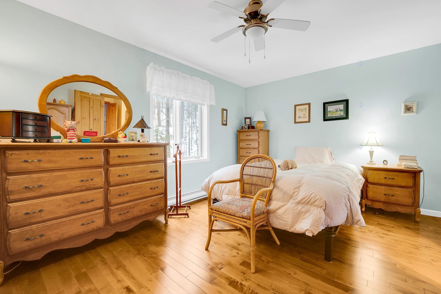 









20


Ch. des Couleurs

,
Saint-Sauveur,




QC
J0R1R2

