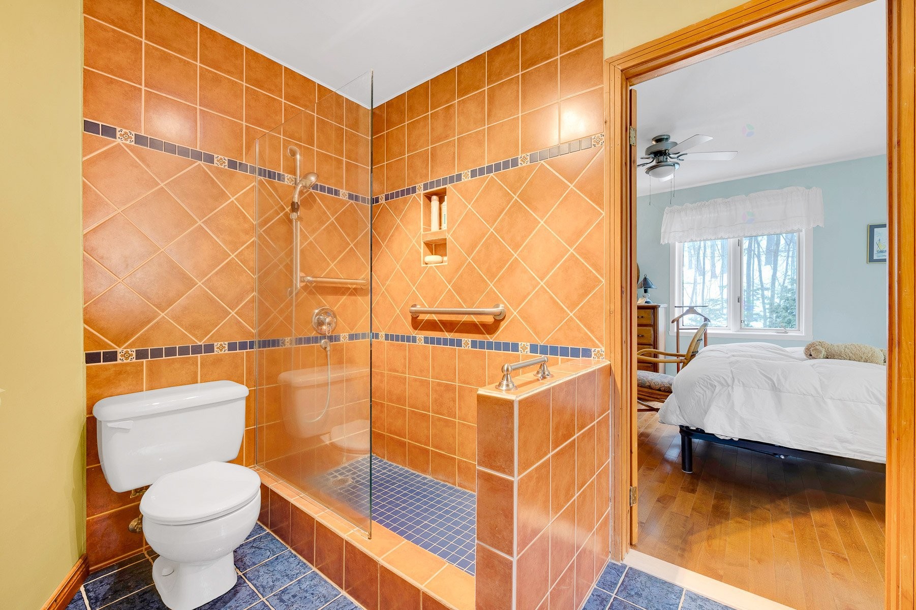 









20


Ch. des Couleurs

,
Saint-Sauveur,




QC
J0R1R2

