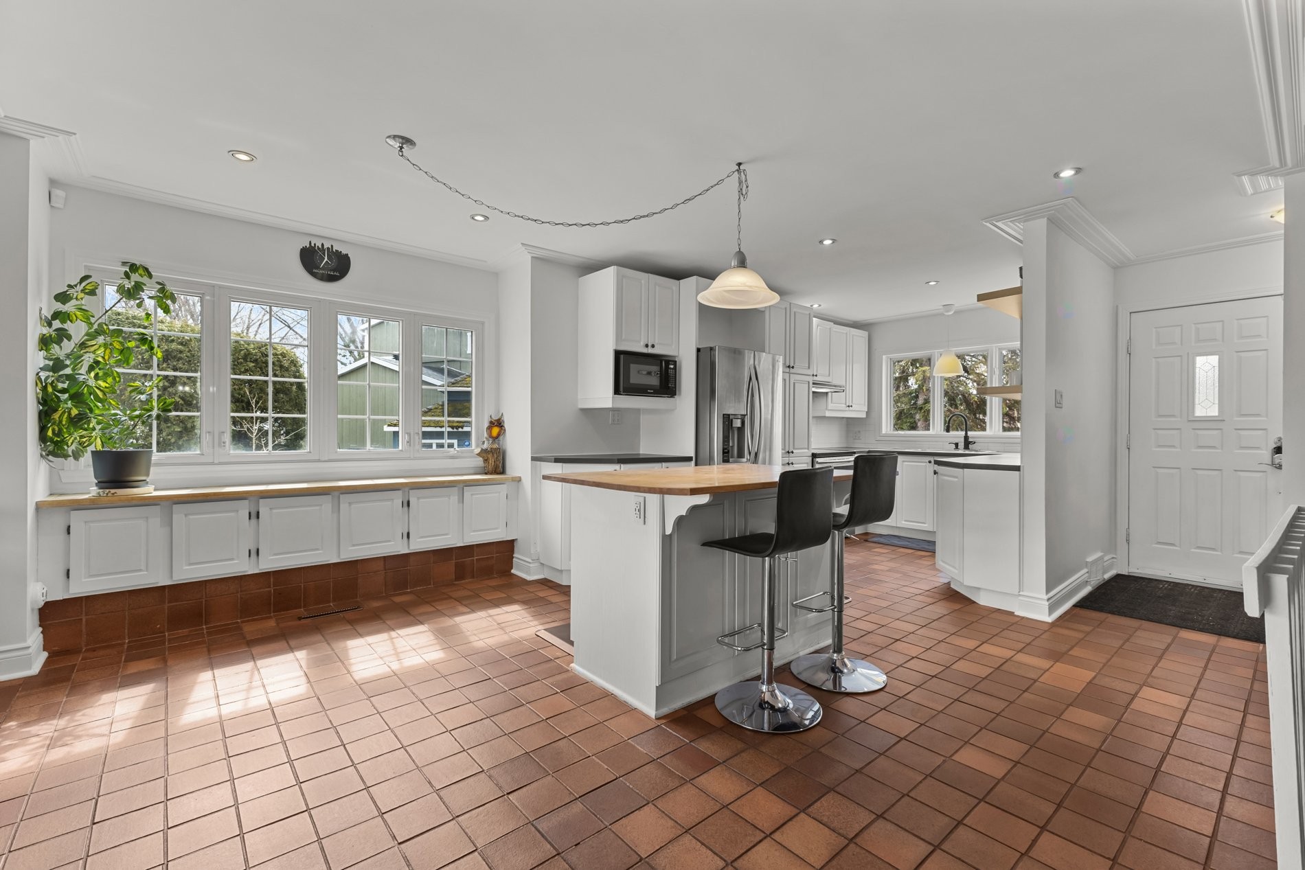 









35


Rue Pierre-Paul-Demaray

,
Saint-Jean-sur-Richelieu,




QC
J2W1T6

