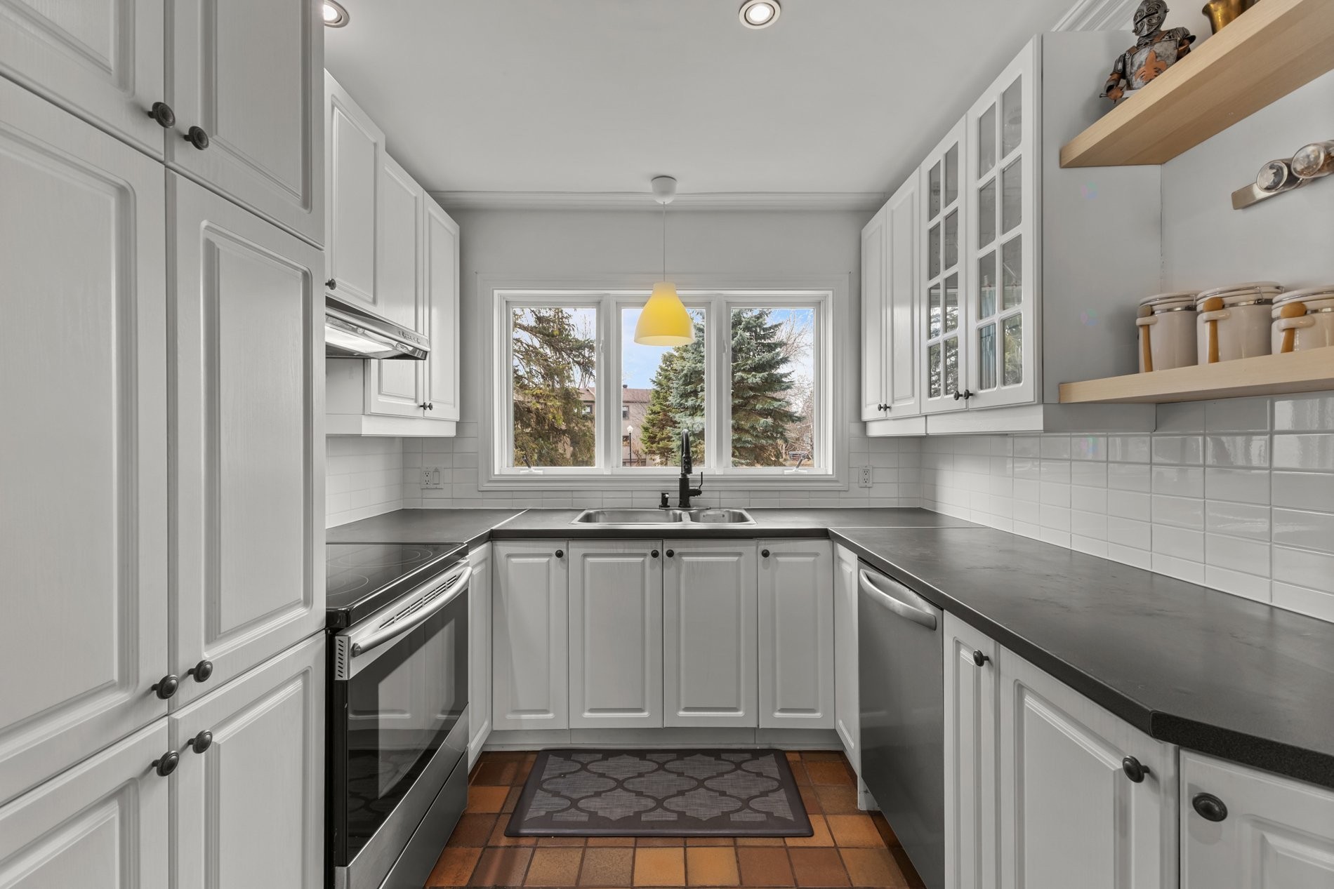 









35


Rue Pierre-Paul-Demaray

,
Saint-Jean-sur-Richelieu,




QC
J2W1T6

