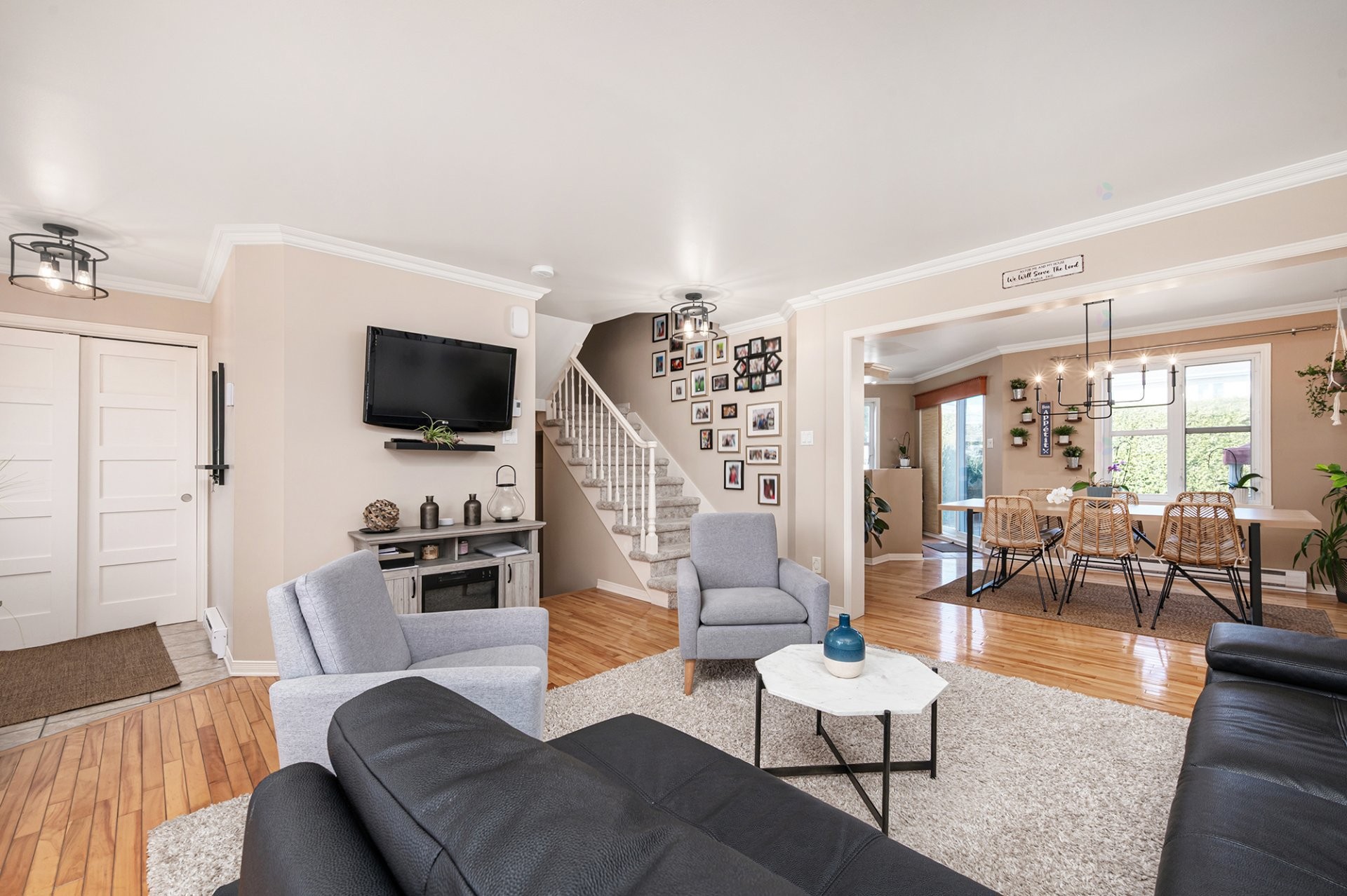 









2


Rue de l'Amandier

,
Saint-Constant,




QC
J5A2P5

