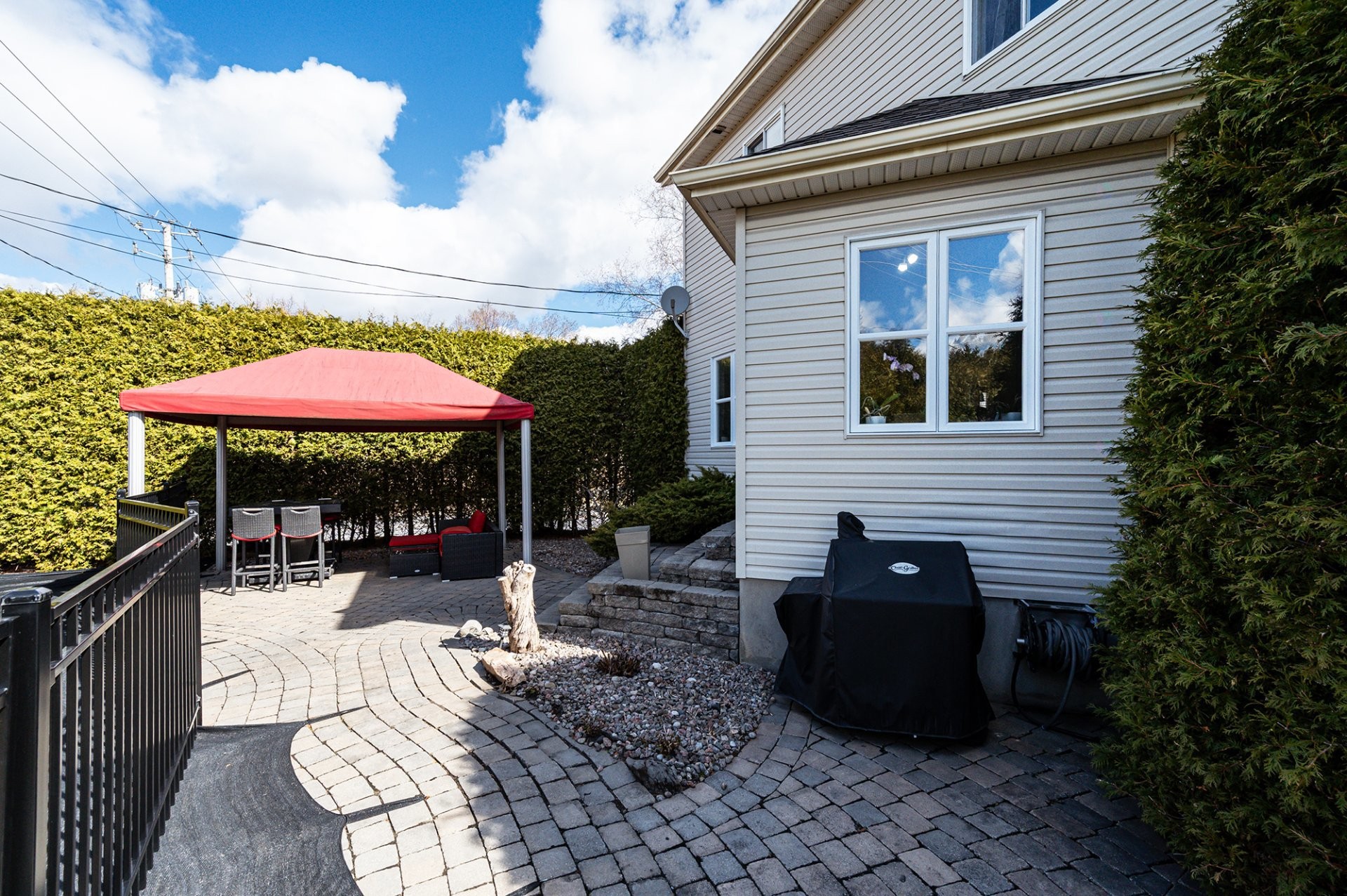 









2


Rue de l'Amandier

,
Saint-Constant,




QC
J5A2P5

