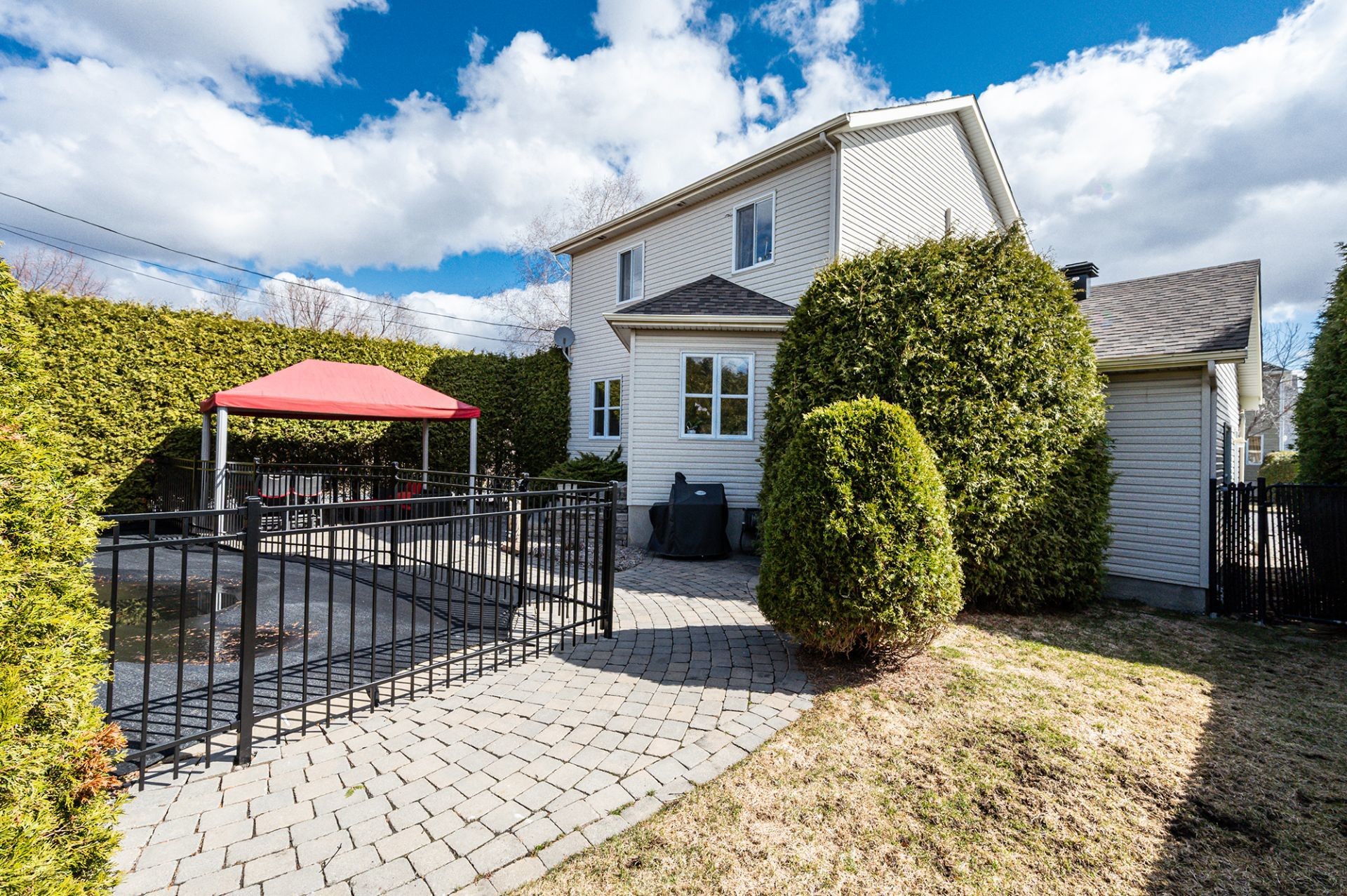 









2


Rue de l'Amandier

,
Saint-Constant,




QC
J5A2P5

