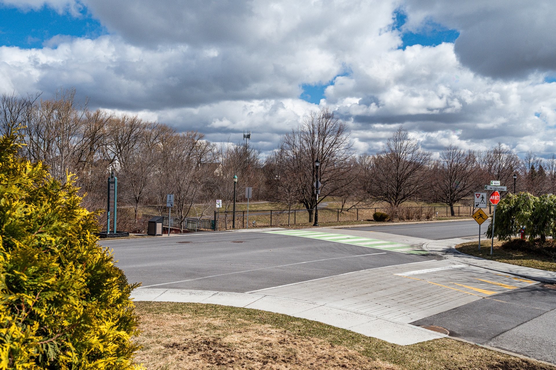 









2


Rue de l'Amandier

,
Saint-Constant,




QC
J5A2P5

