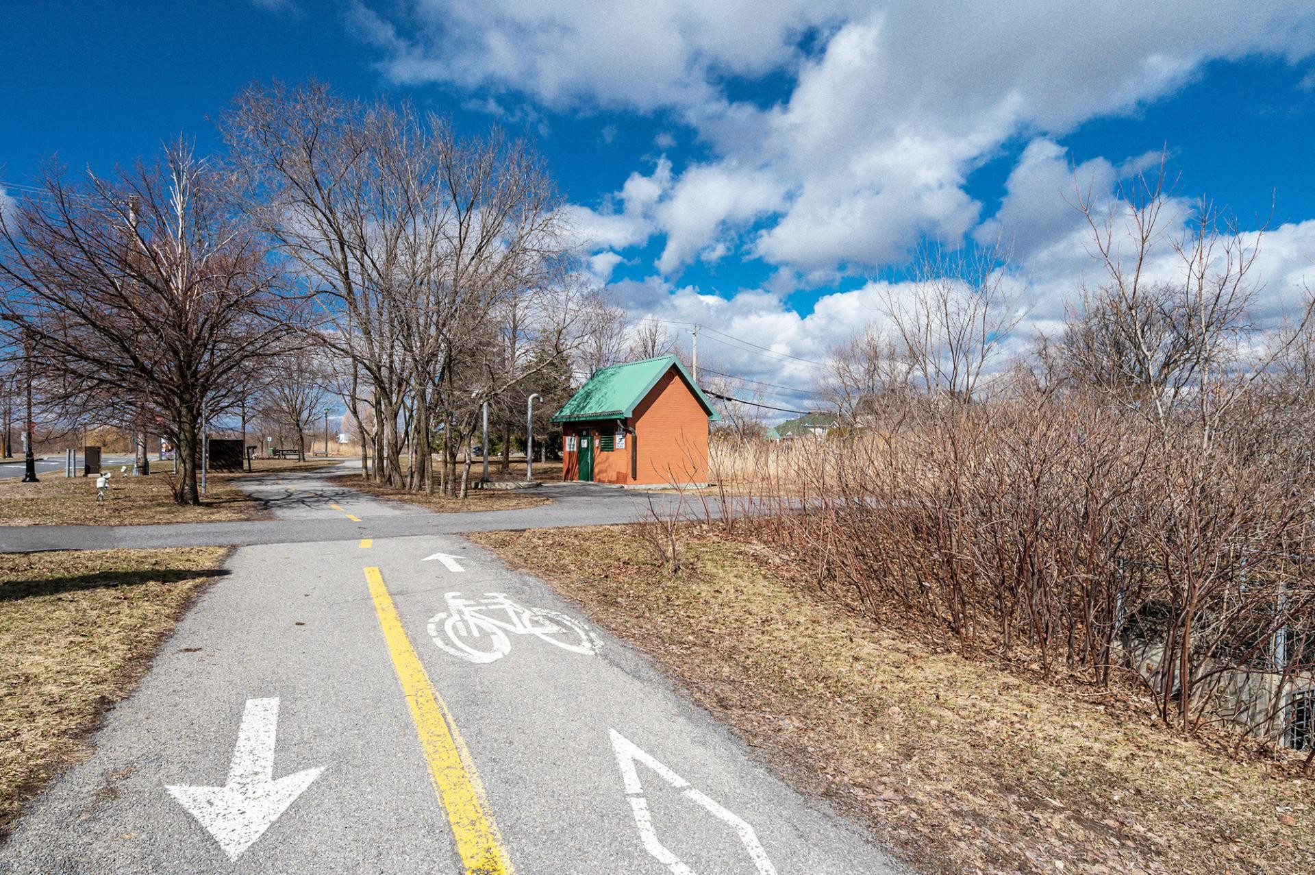 









2


Rue de l'Amandier

,
Saint-Constant,




QC
J5A2P5

